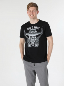 Футболка Colin’s модель CL1058618BLK Футболка Colin’s модель CL1058618BLK Фото