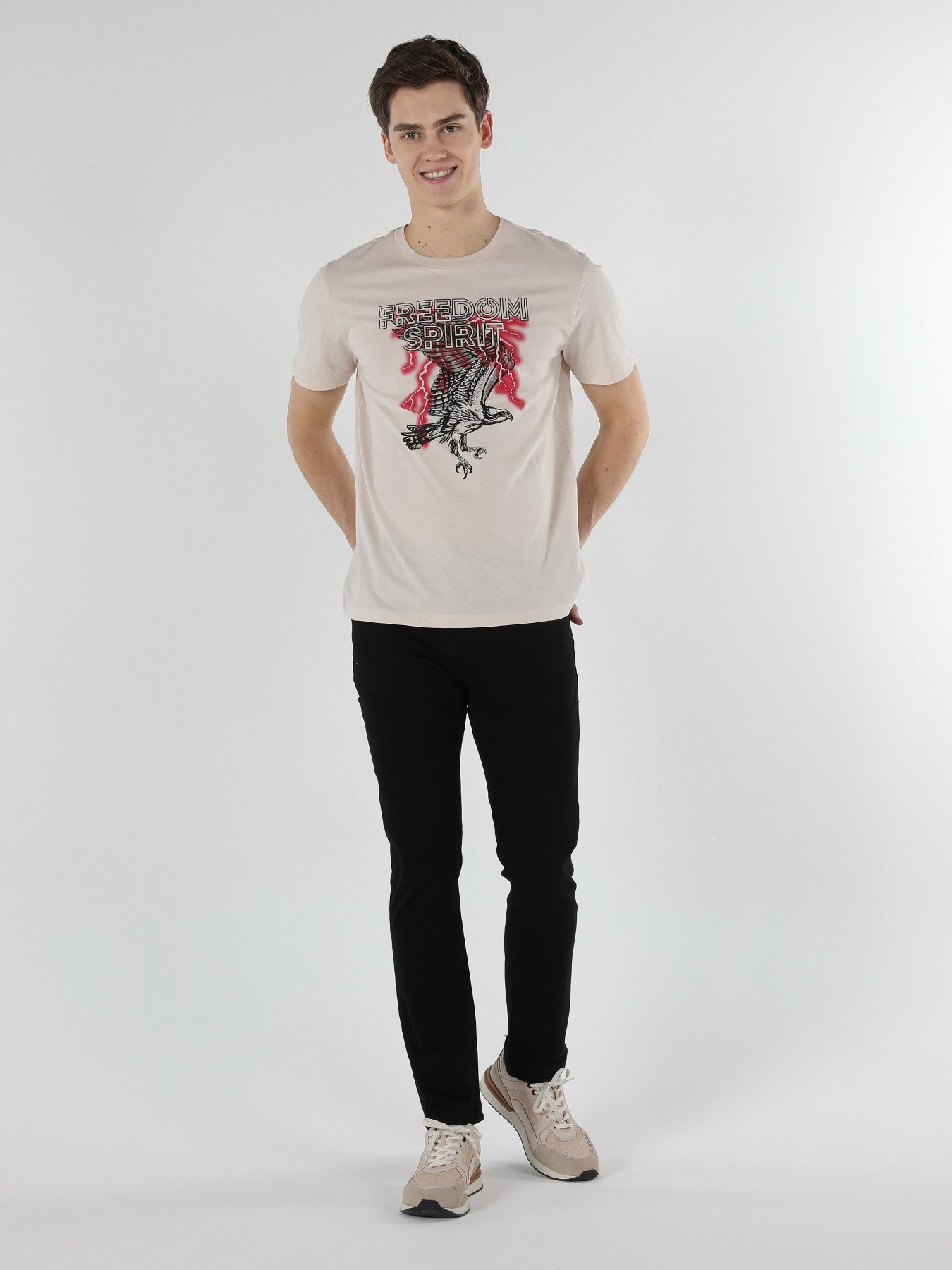 Футболка Colin’s модель CL1058694BEI Фото