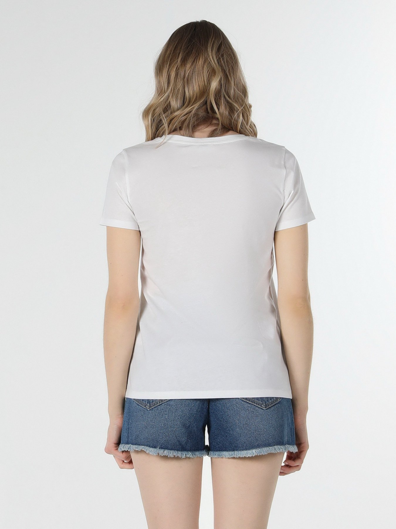 Футболка Colin’s модель CL1058802OFW Фото