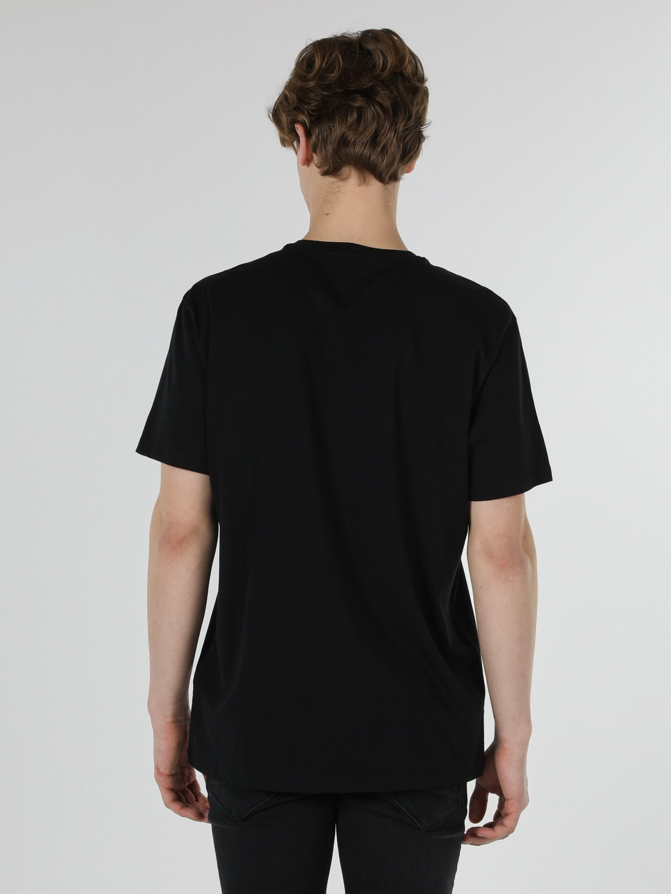 Футболка Colin’s модель CL1058843BLK Фото