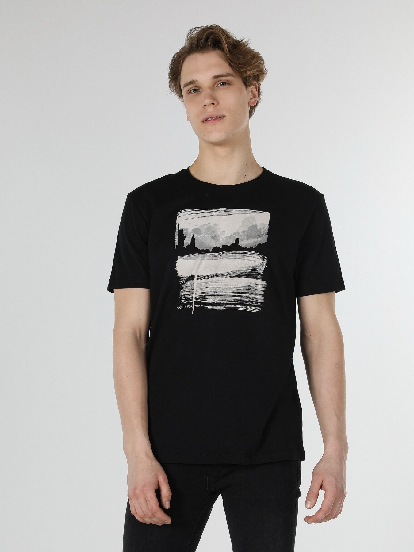 Футболка Colin’s модель CL1058845BLK Футболка Colin’s модель CL1058845BLK Фото