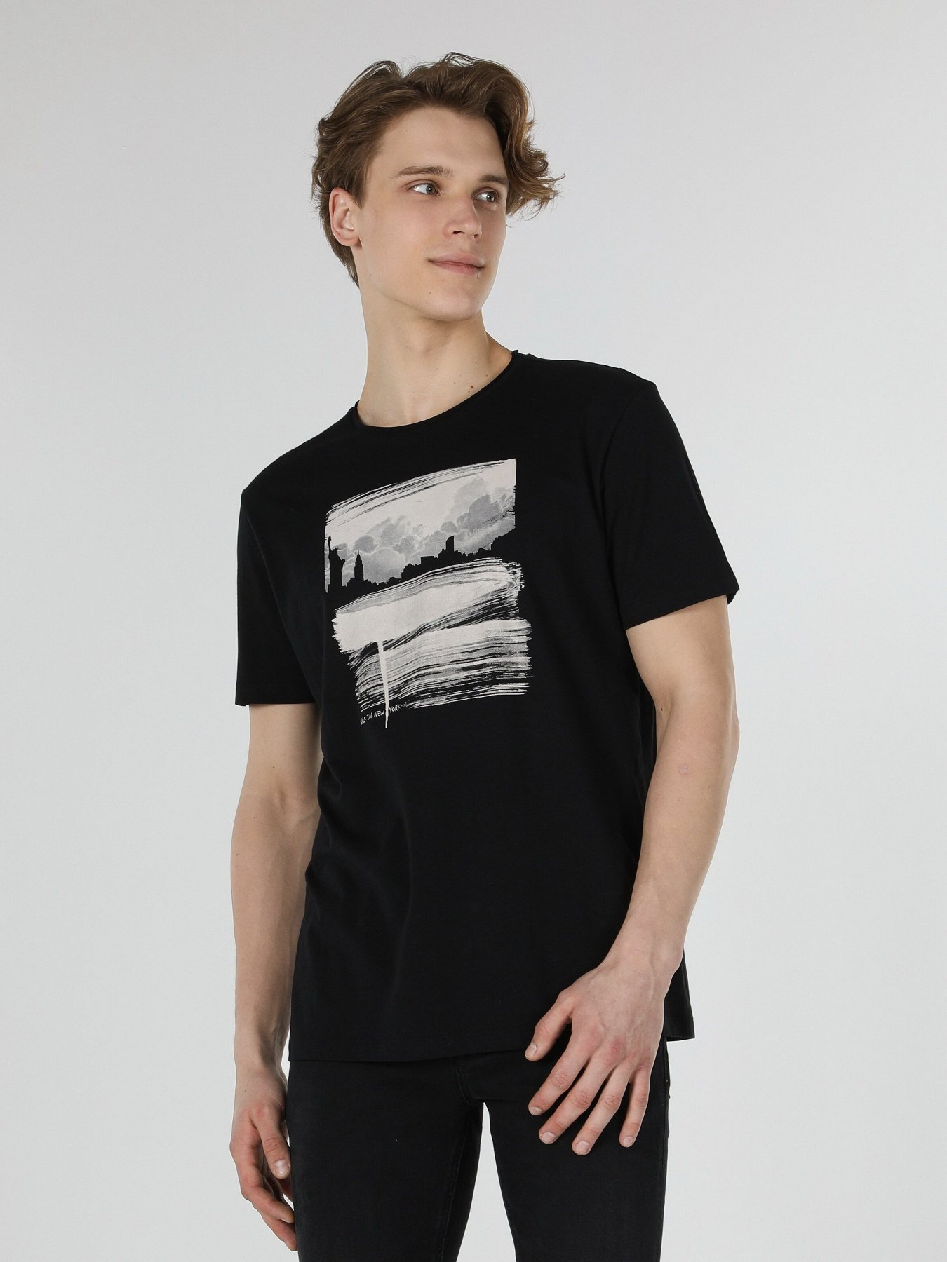 Футболка Colin’s модель CL1058845BLK Футболка Colin’s модель CL1058845BLK Фото