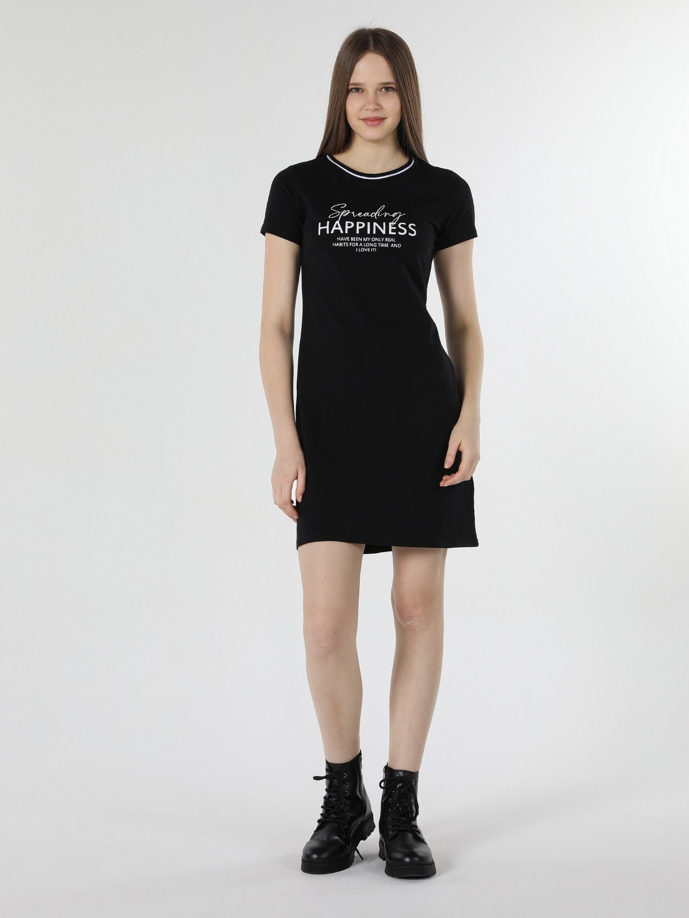 Платье-футболка Colin’s модель CL1059091BLK Фото