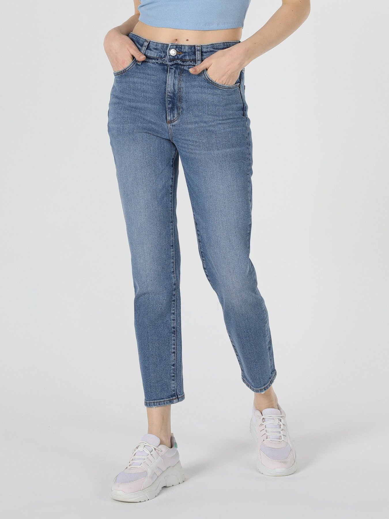 Джинсы Colin’s модель CL1059542DN08875 Джинсы Colin’s модель CL1059542DN08875 Фото