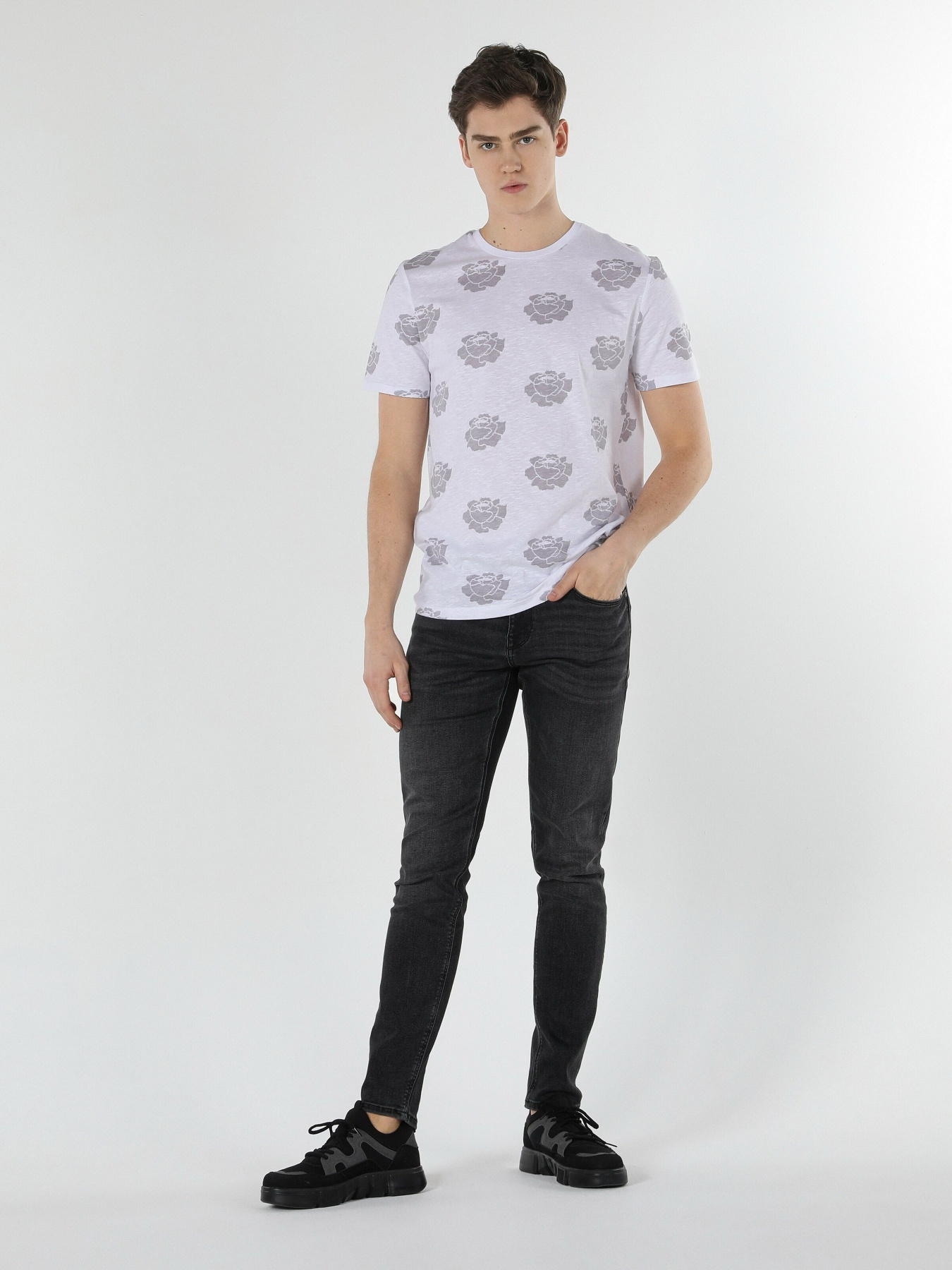 Футболка Colin’s модель CL1059549WHT Фото