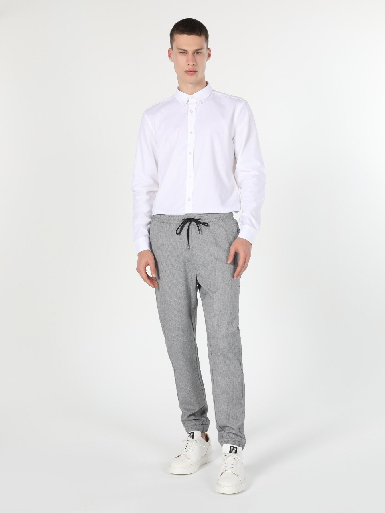 Джогери Colin’s модель CL1055286GRA Фото