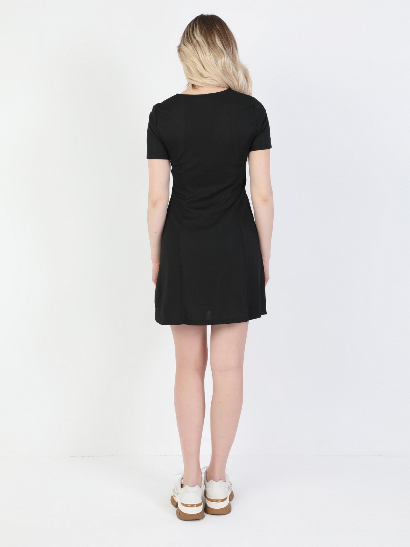 Сукня міні Colin’s модель CL1047988BLK Фото