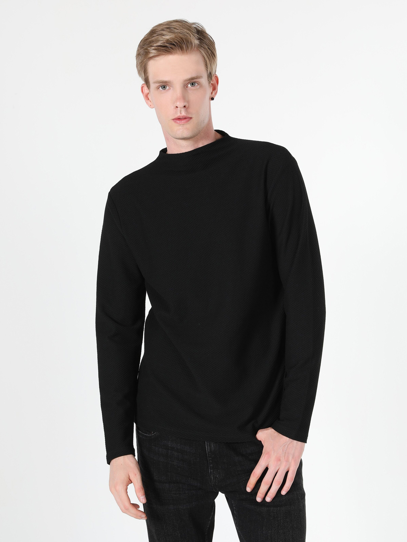 Лонгслив Colin’s модель CL1060115BLK Фото