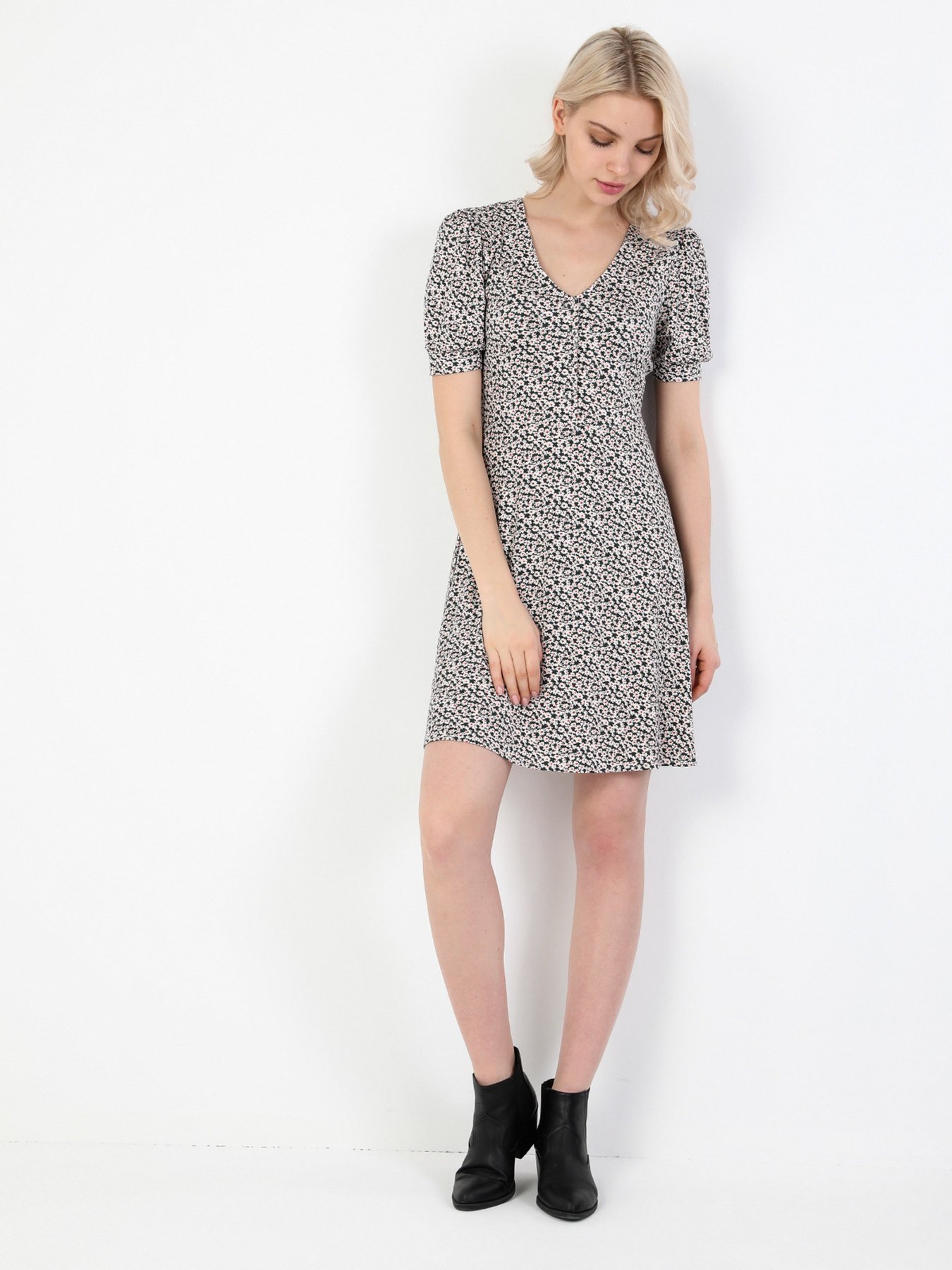 Платье мини Colin’s модель CL1048630MTC Фото