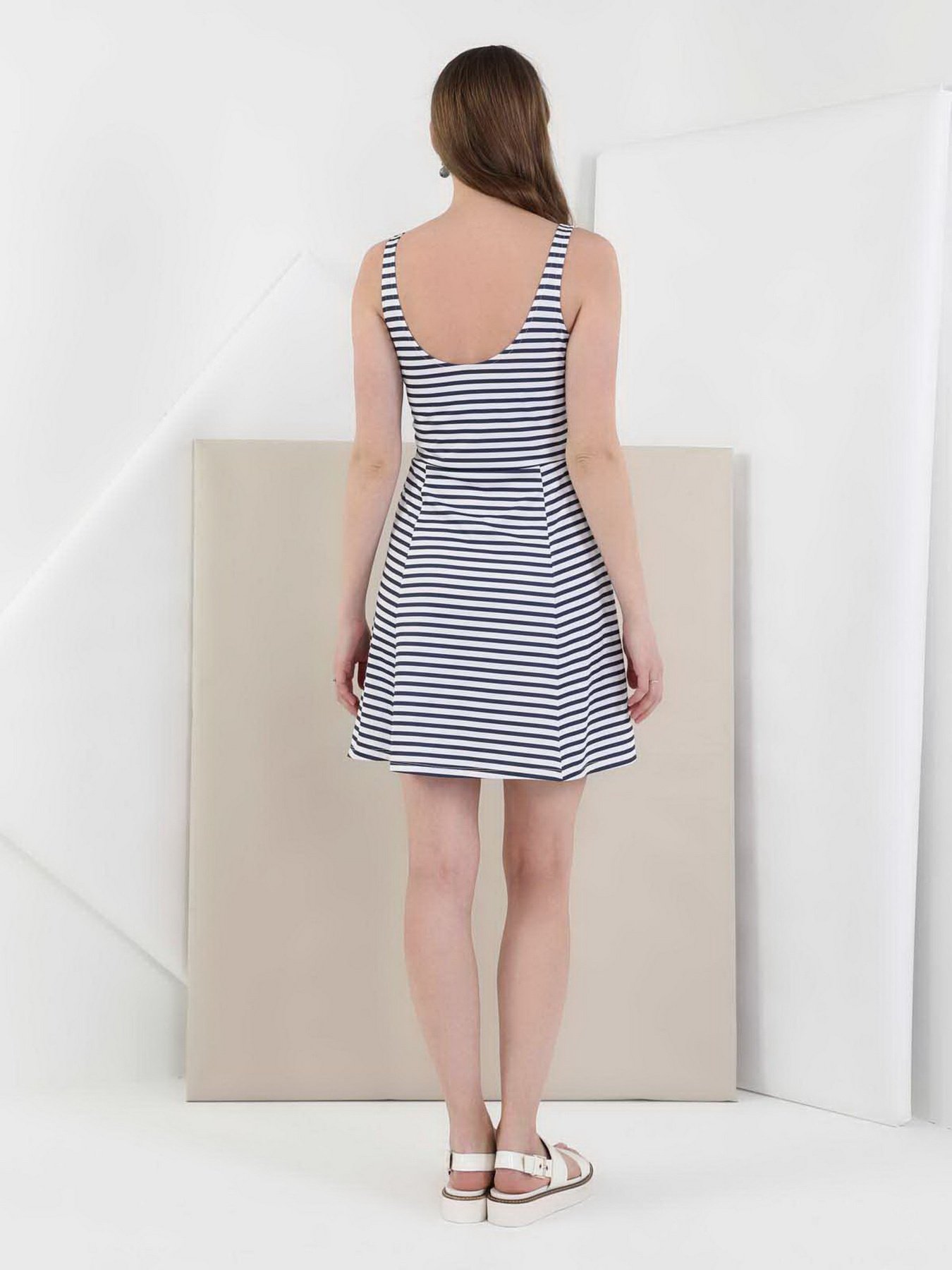 Платья Colin’s модель CL1049248NAV Платья Colin’s модель CL1049248NAV Фото