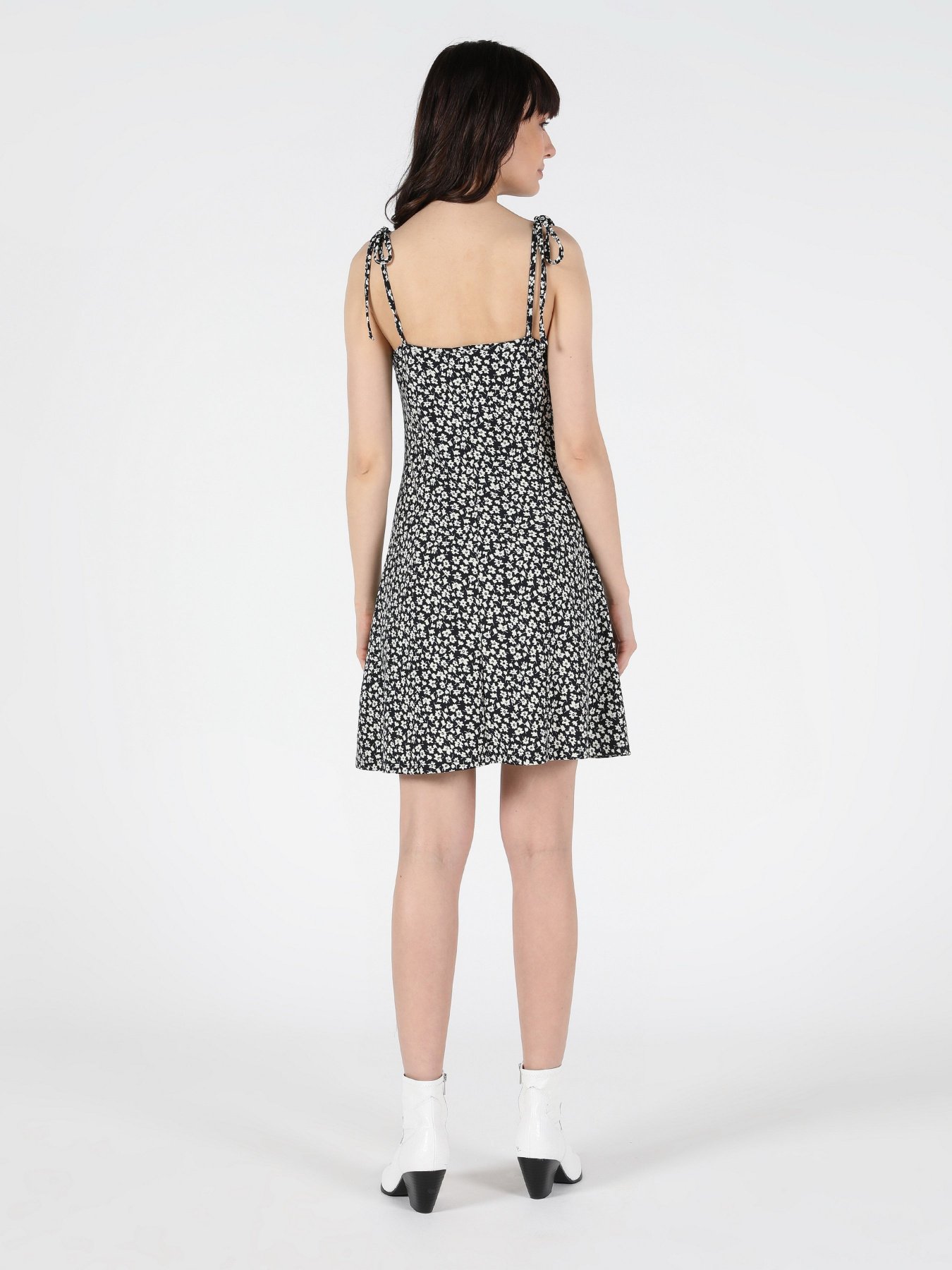 Платье мини Colin’s модель CL1051435NAV Платье мини Colin’s модель CL1051435NAV Фото