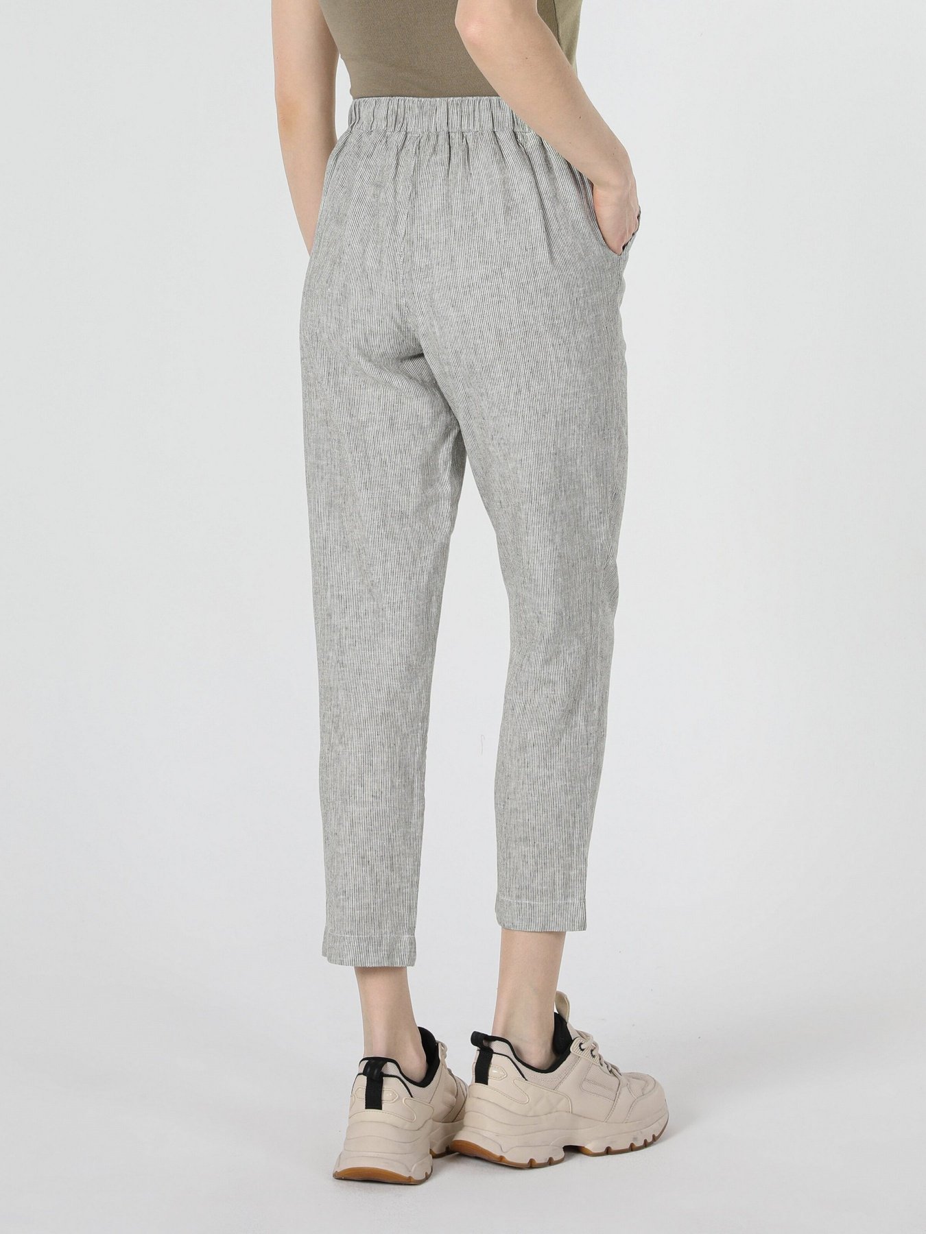 Брюки повседневные Colin’s модель CL1058539KHA Фото