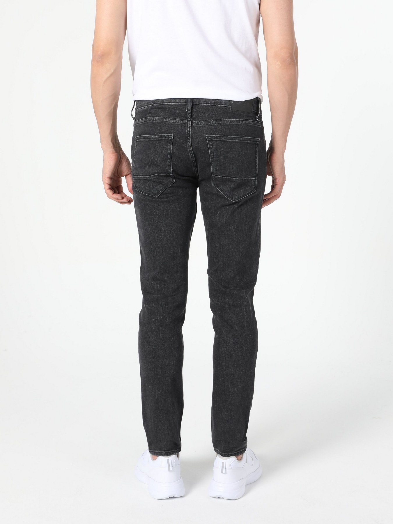 Зауженные джинсы Colin’s 044 Karl модель CL1056054DN41235 Фото