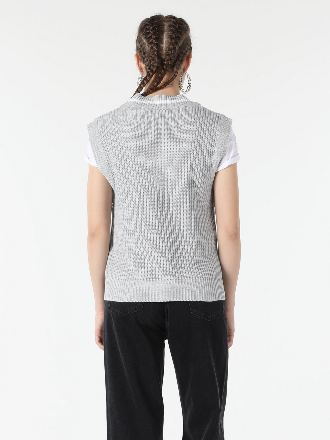 Жилет Colin’s модель CL1057397MGA Фото