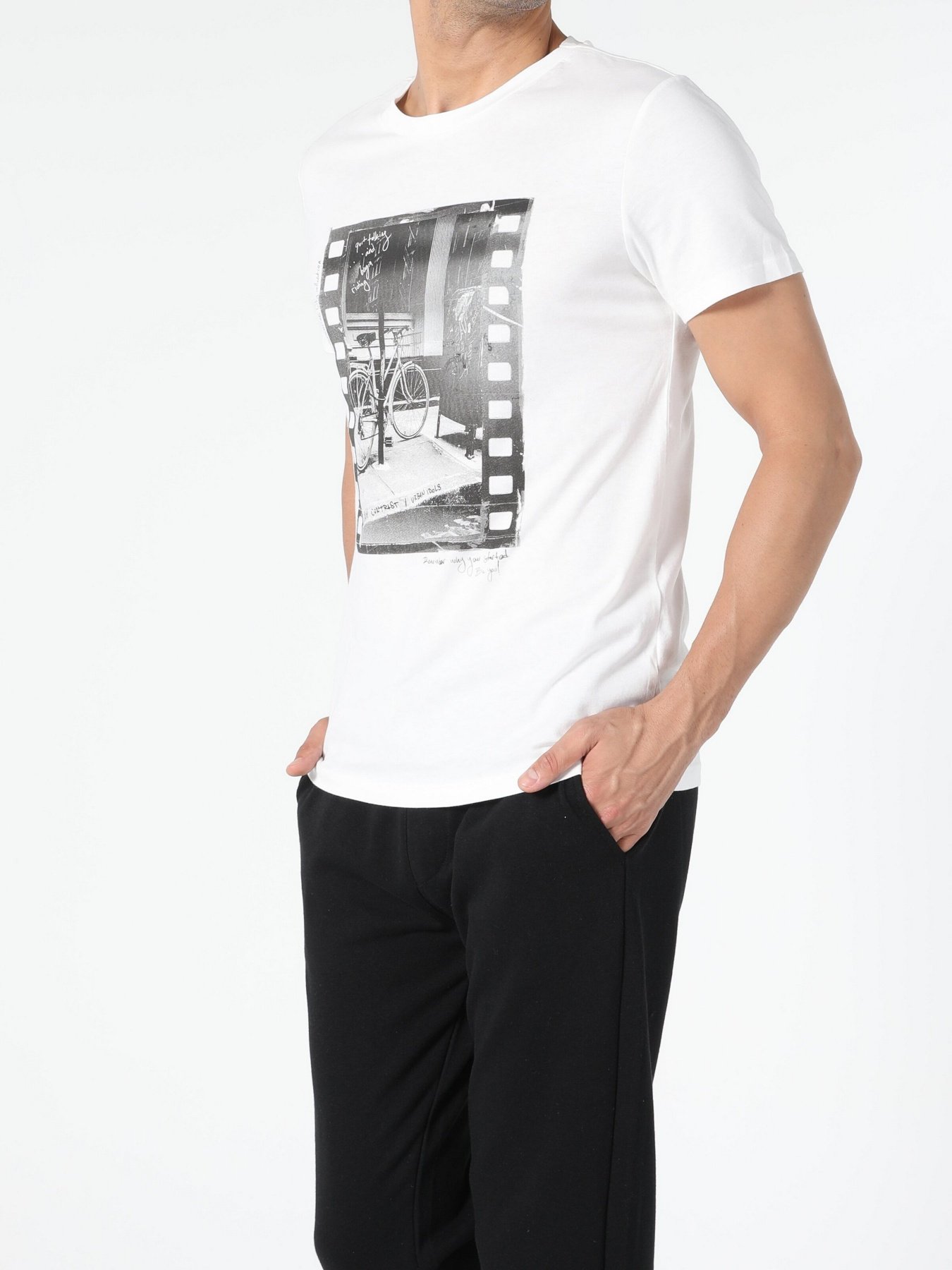 Футболка Colin’s модель CL1054861WHT Фото