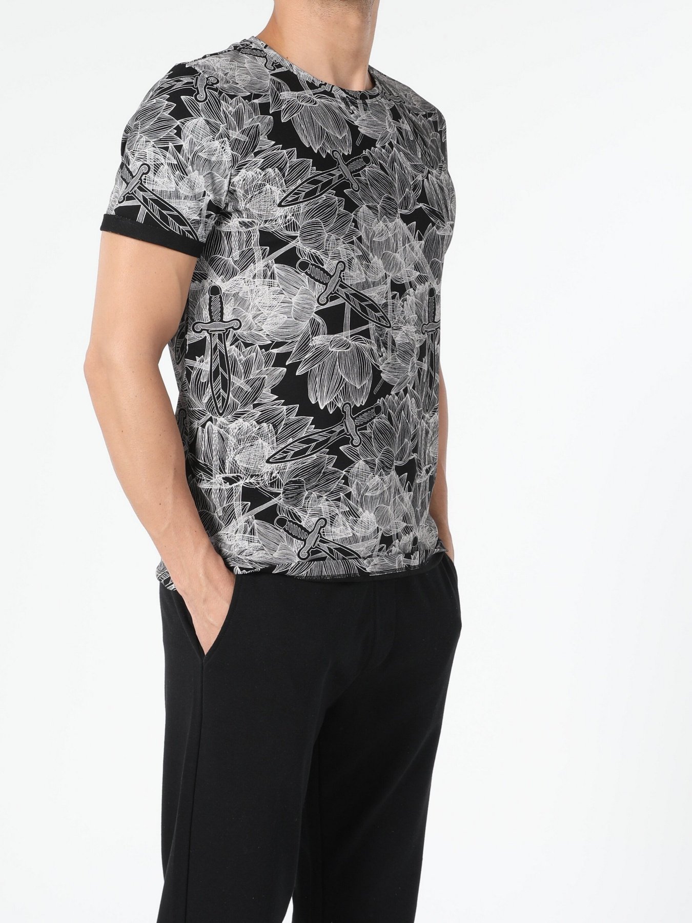 Футболка Colin’s модель CL1054907BLK Фото