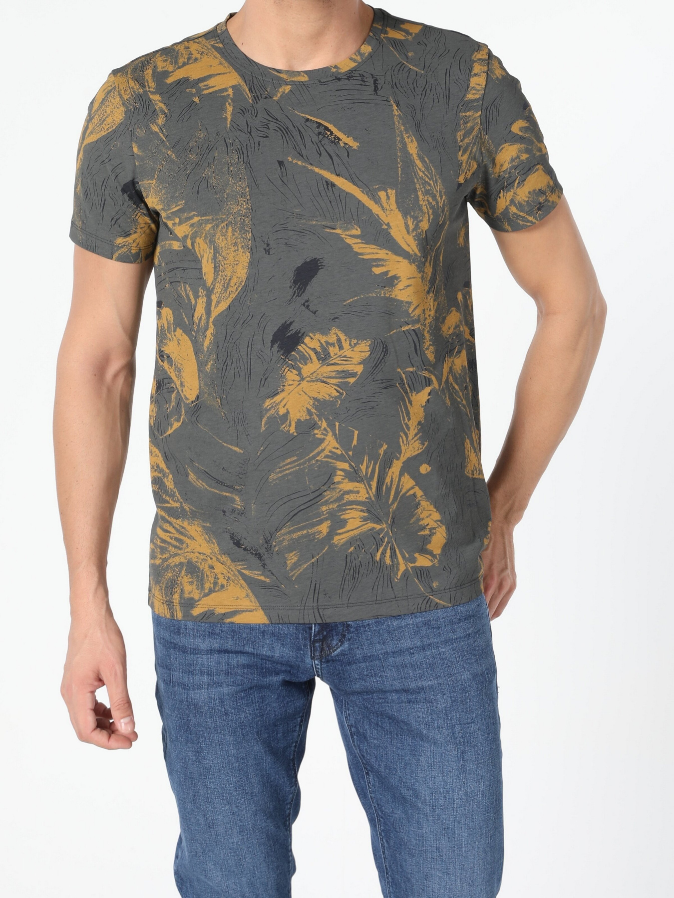 Футболка Colin’s модель CL1055211KHA Фото