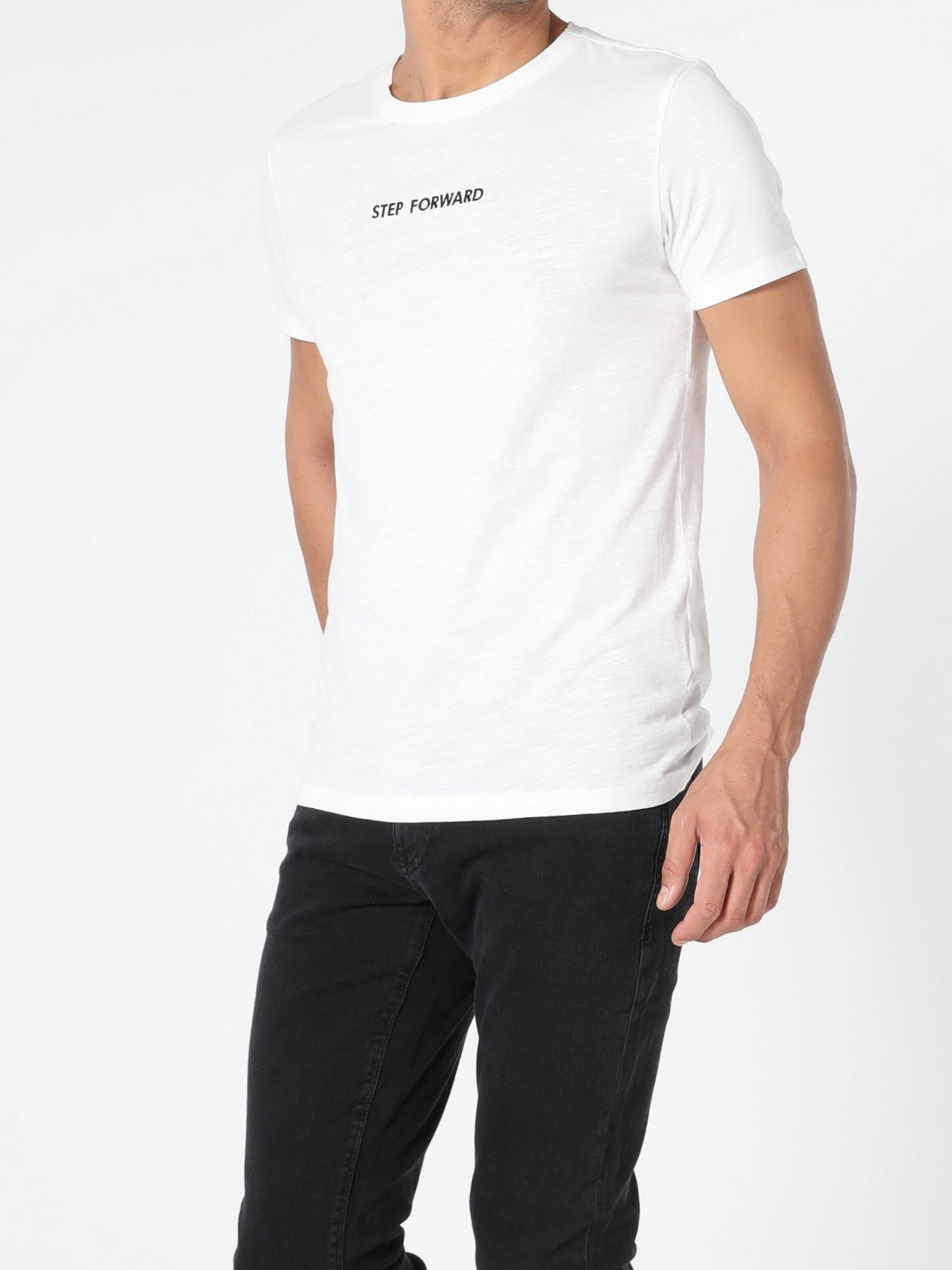 Футболка Colin’s модель CL1055310WHT Фото