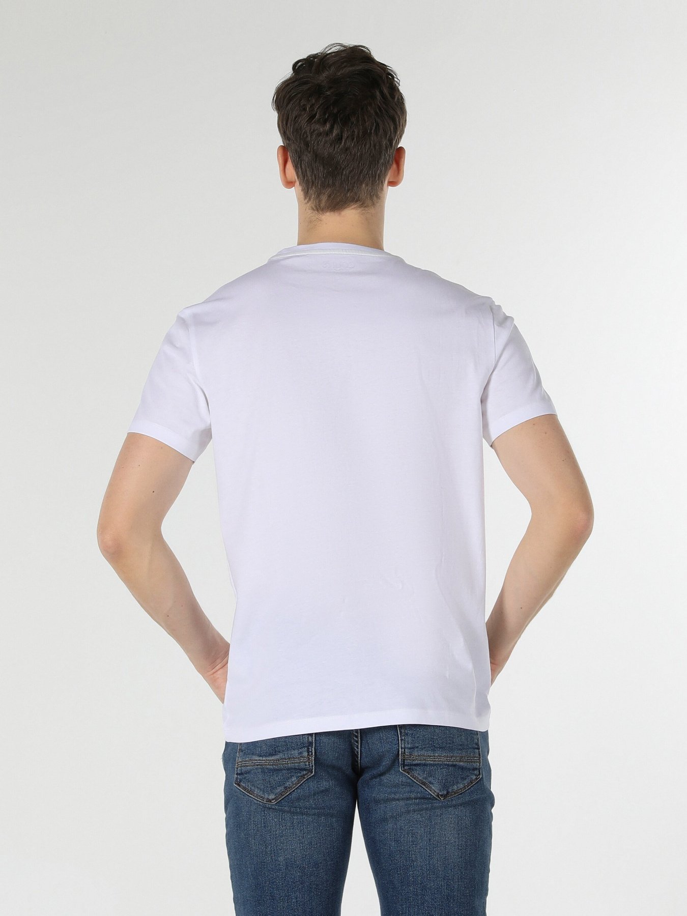 Футболка Colin’s модель CL1056742OFW Фото