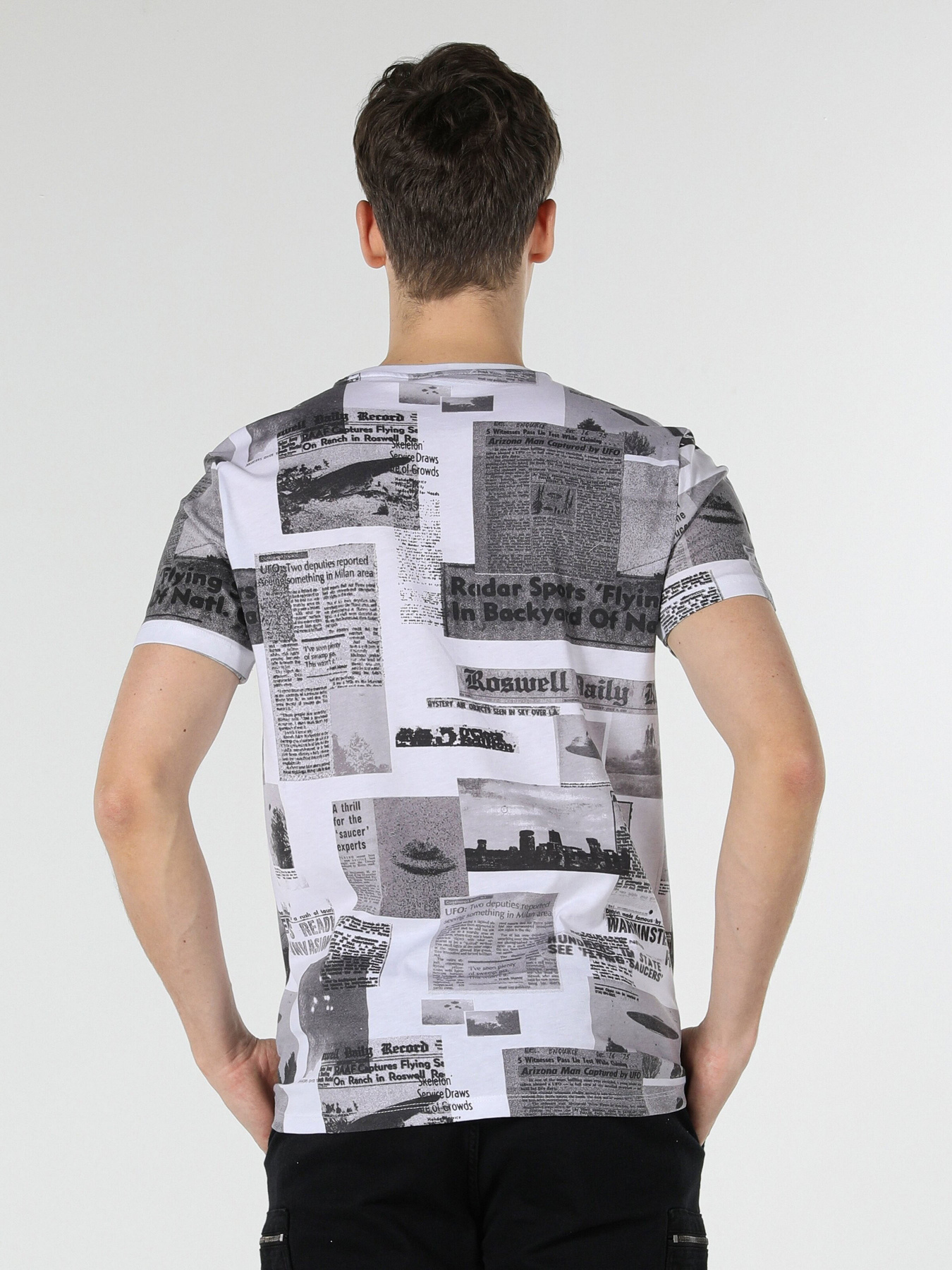 Футболка Colin’s модель CL1057012WHT Фото