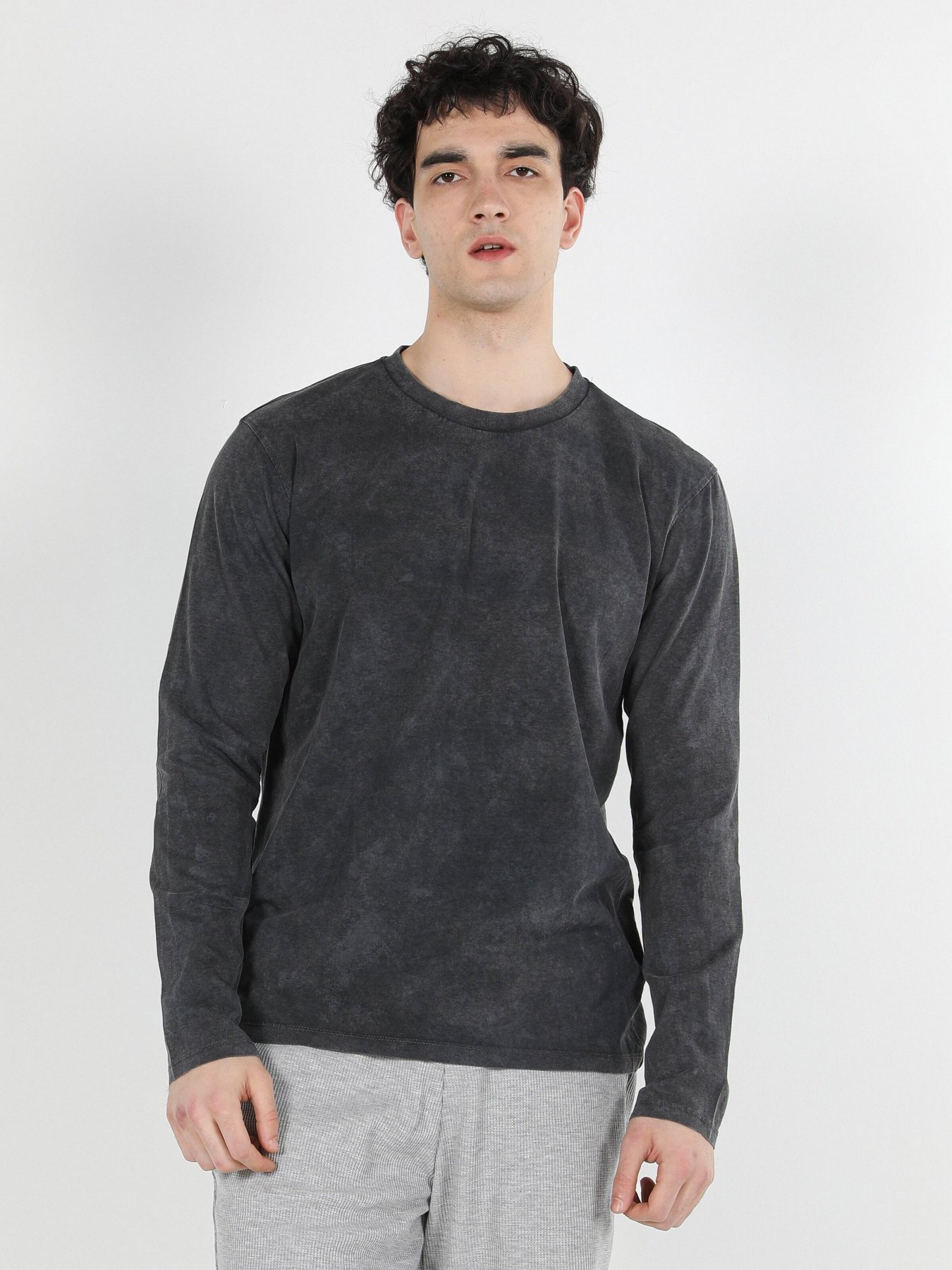 Лонгслів Colin’s модель CL1057371ANT Лонгслів Colin’s модель CL1057371ANT Фото