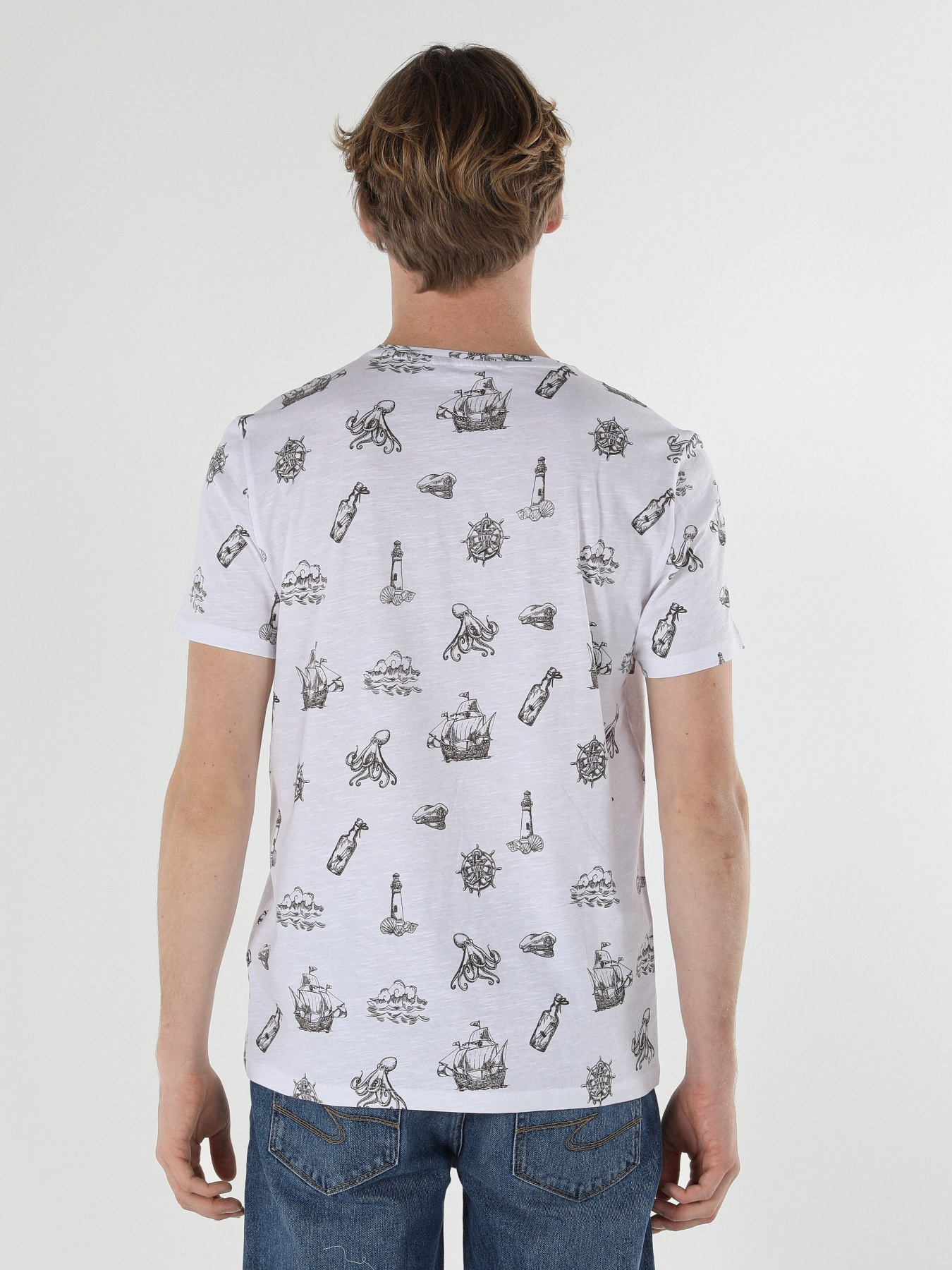 Футболка Colin’s модель CL1058821OFW Фото