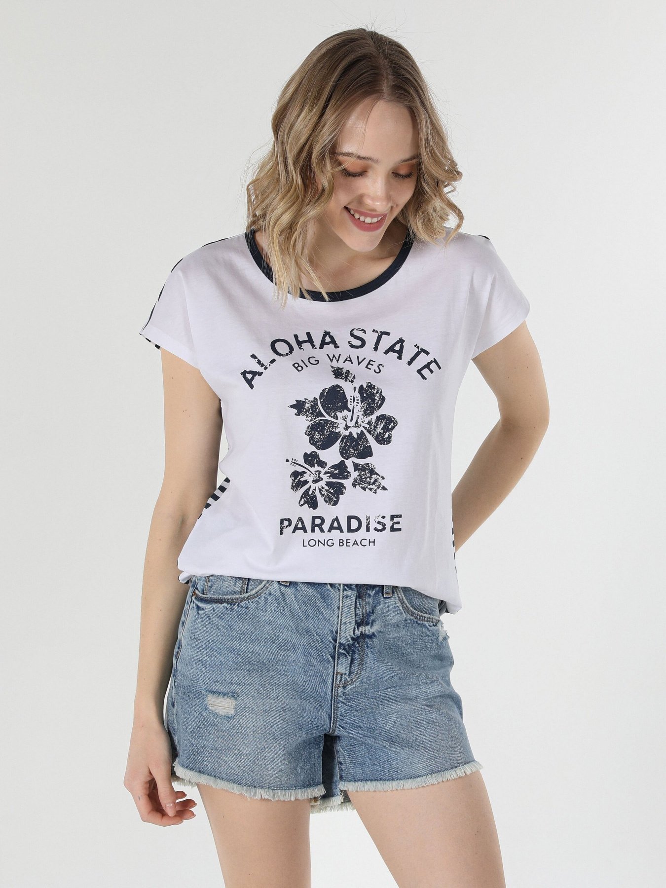 Футболка Colin’s модель CL1058923WHT Фото