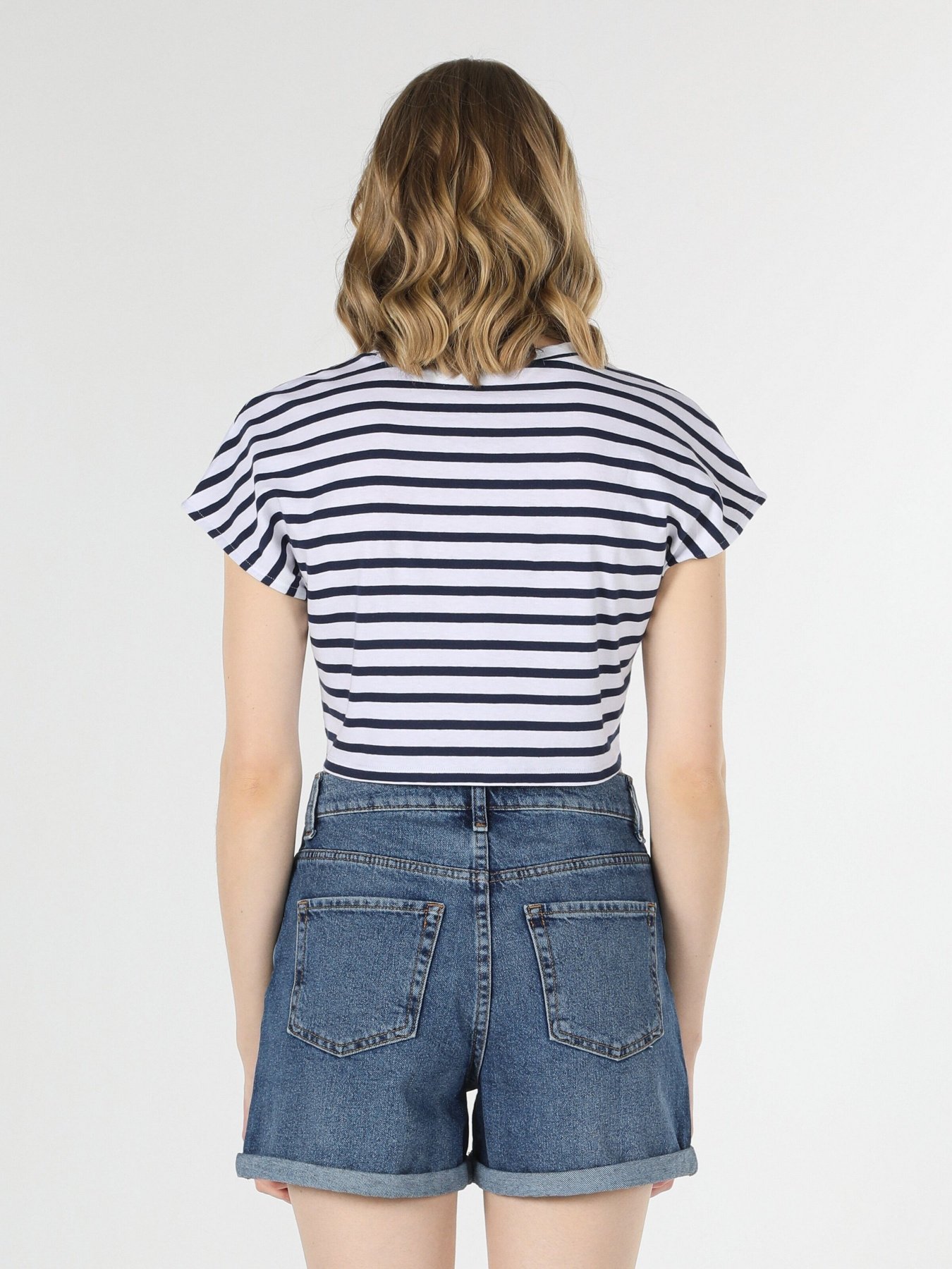 Футболка Colin’s модель CL1059036NAV Фото