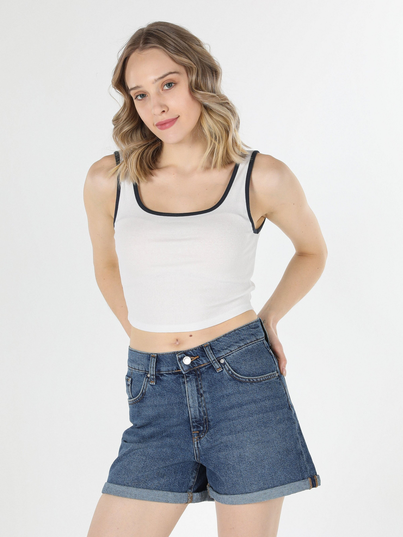 Топ Colin’s модель CL1059044WHT Фото