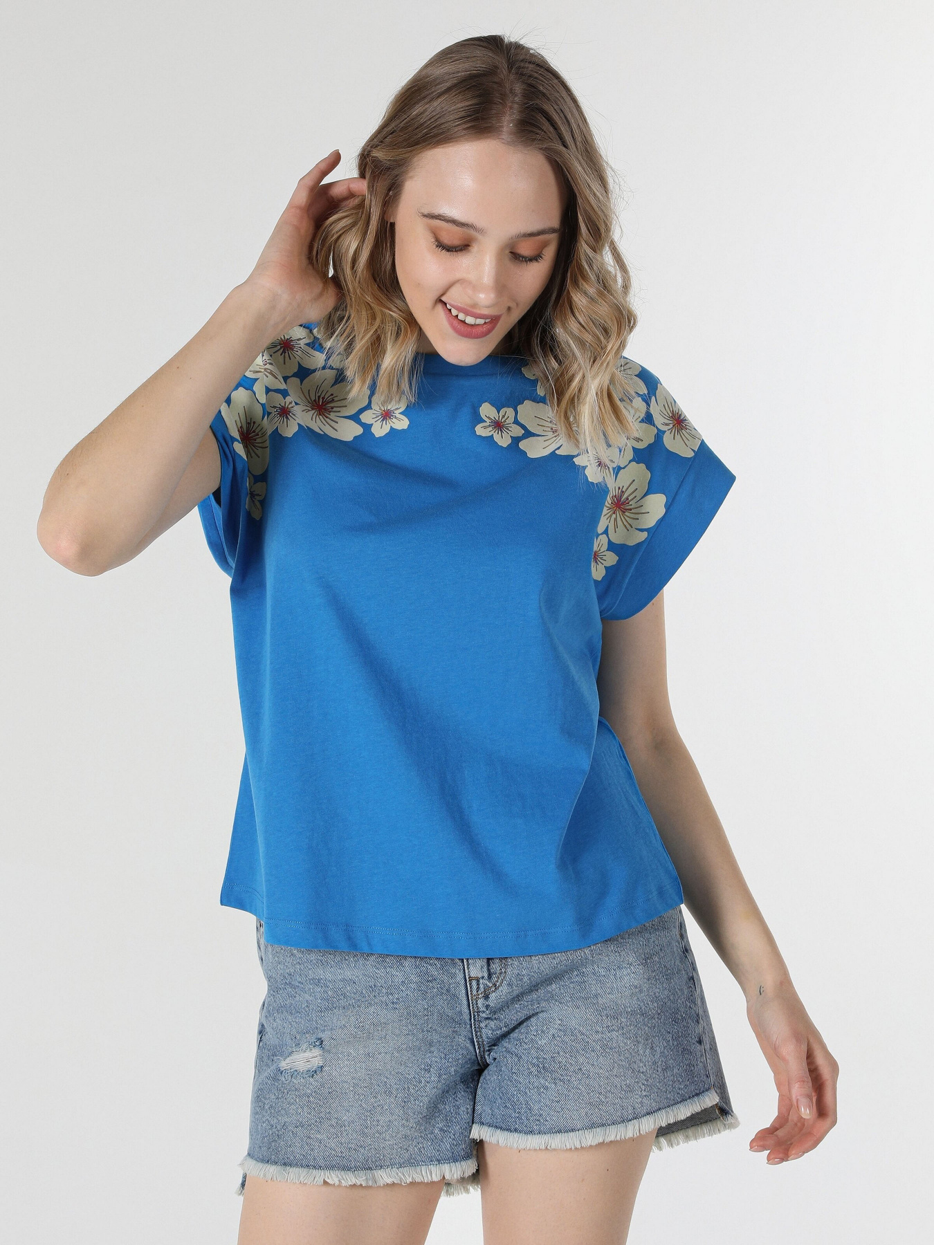 Футболка Colin’s модель CL1059124BLE Фото