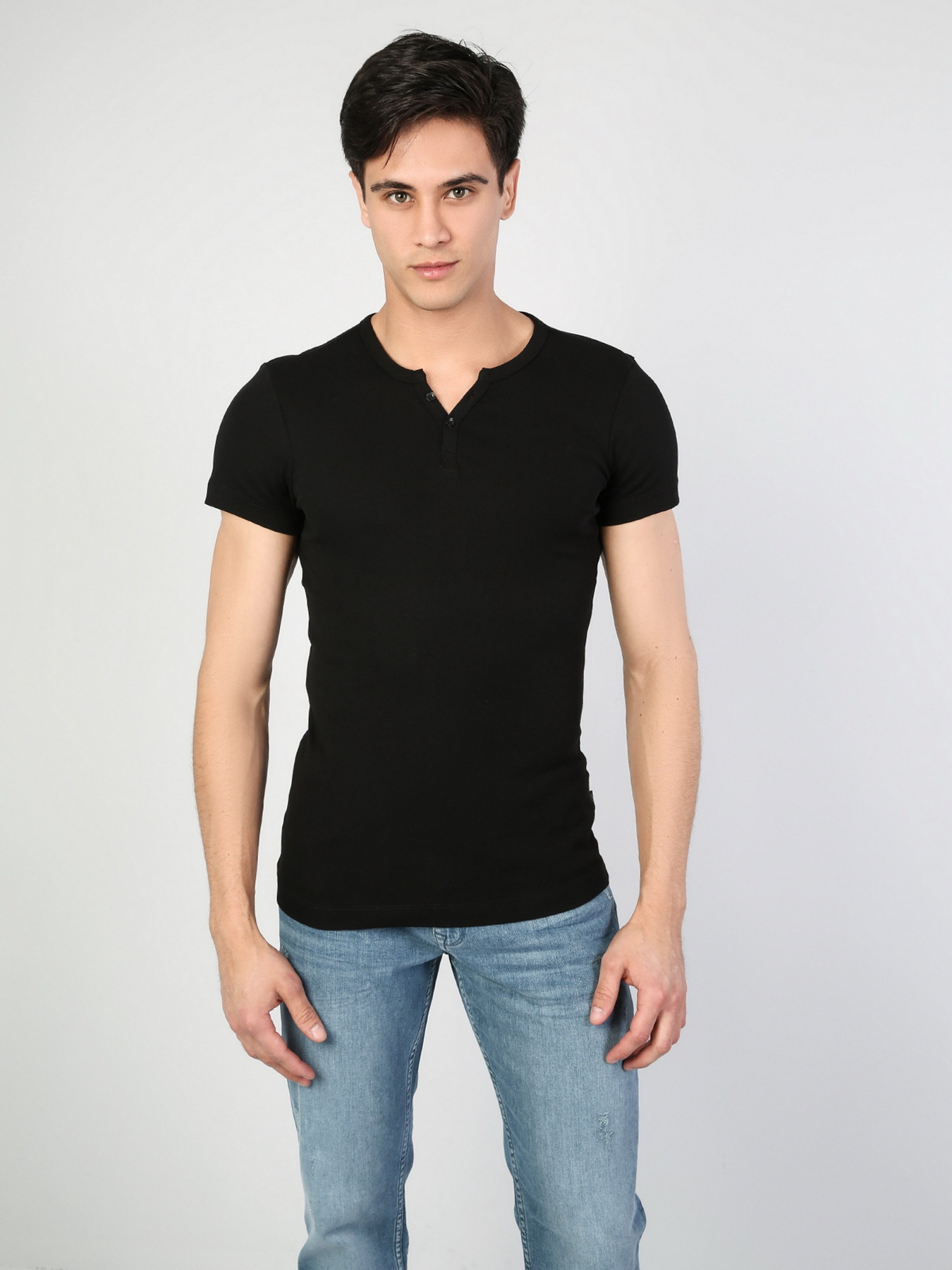 Футболка Colin’s модель CL1040245BLK Фото