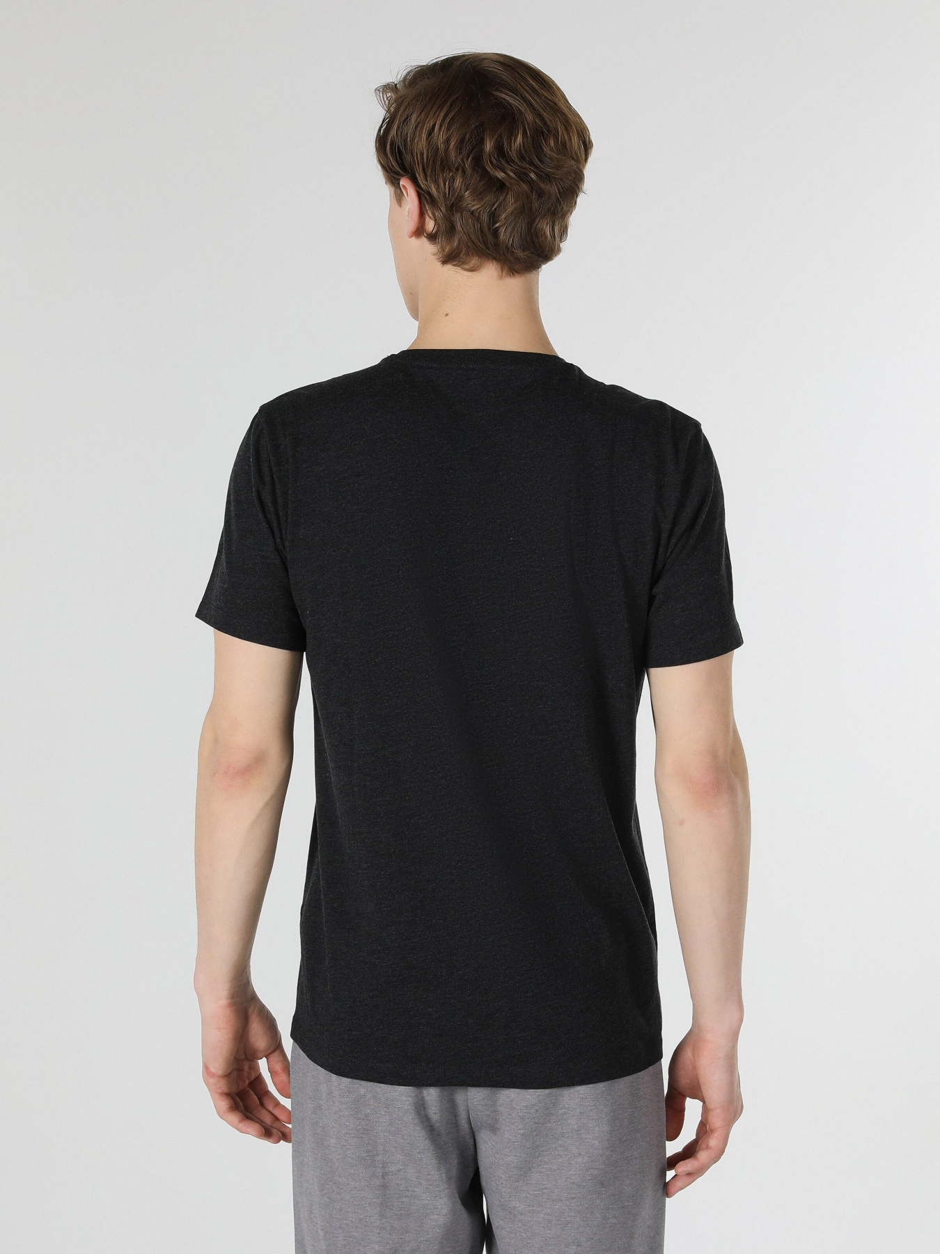 Футболка Colin’s модель CL1058889ANM Фото