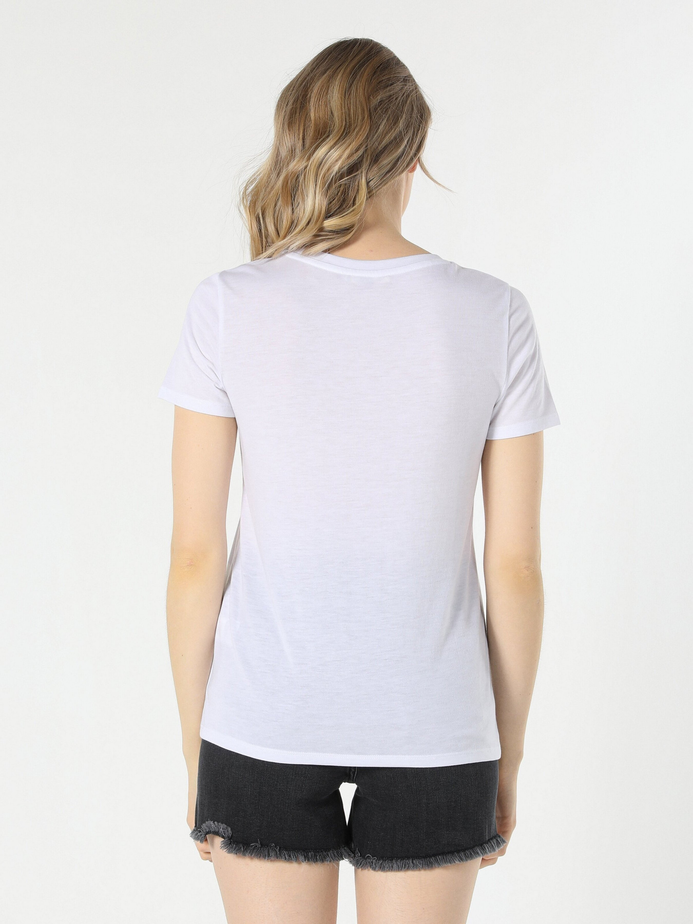 Футболка Colin’s модель CL1058992WHT Фото