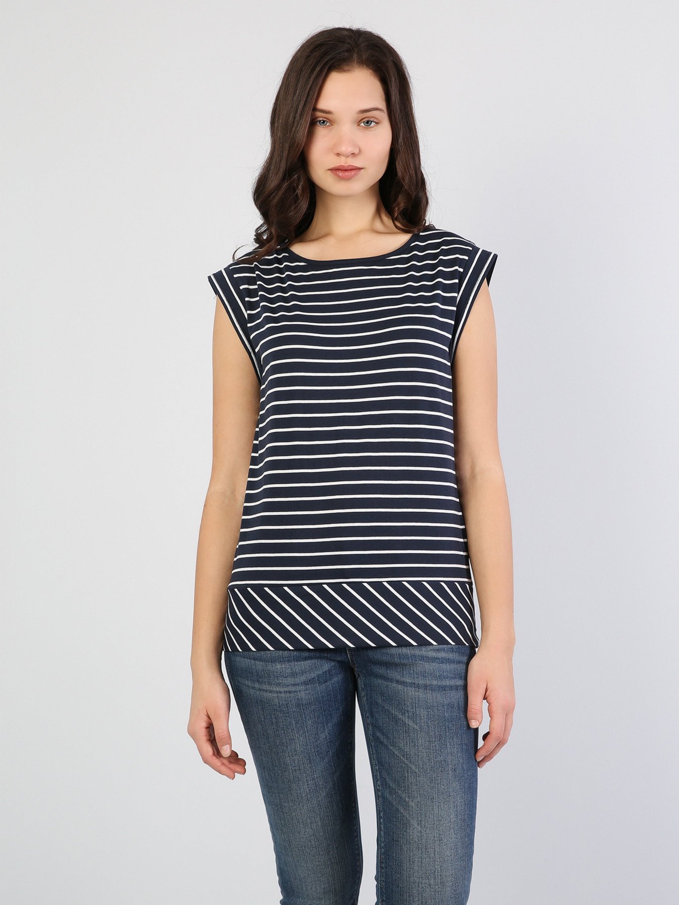 Футболки и поло Colin’s модель CL1040458NAV Фото