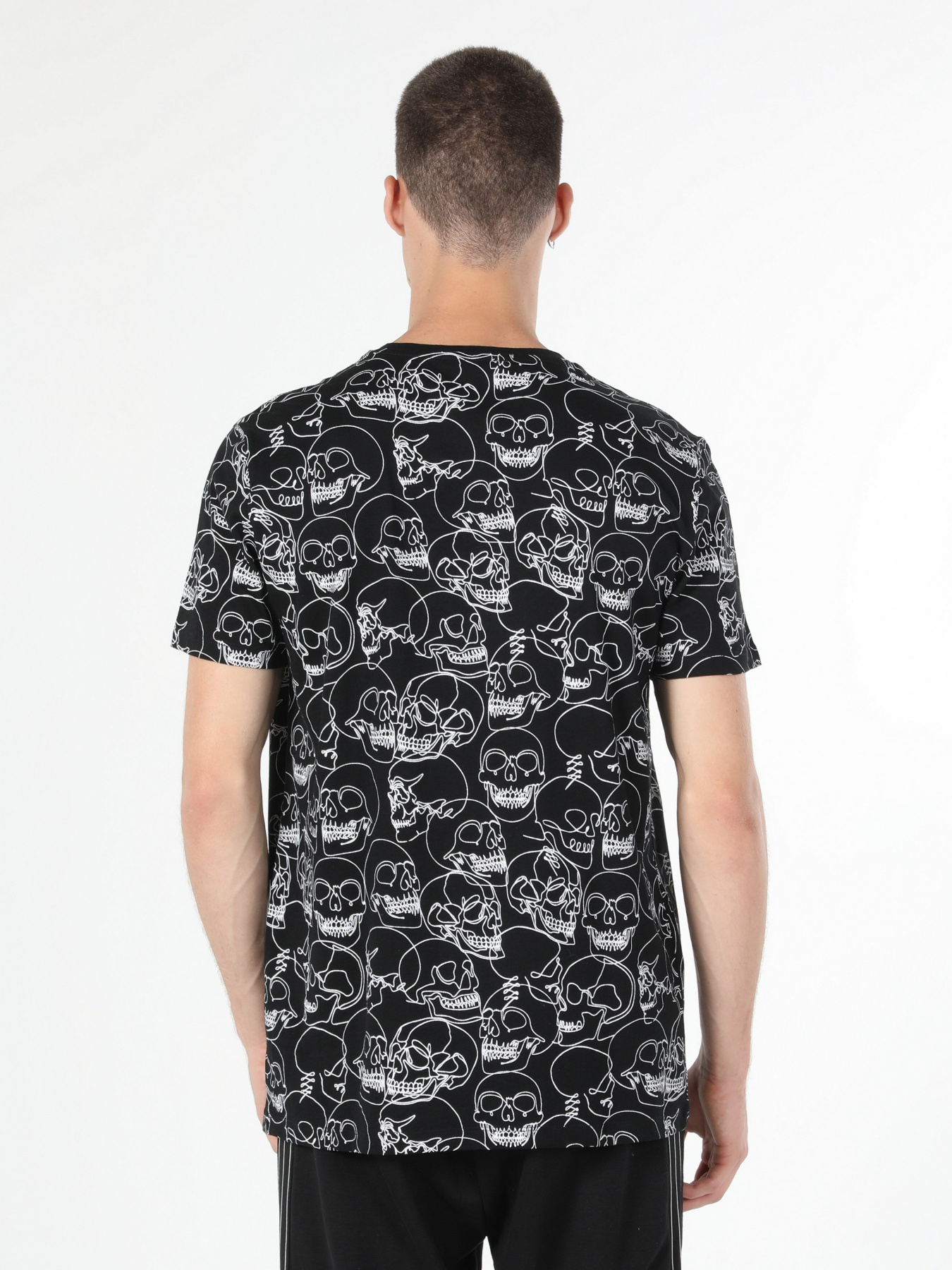 Футболка Colin’s модель CL1059608BLK Фото