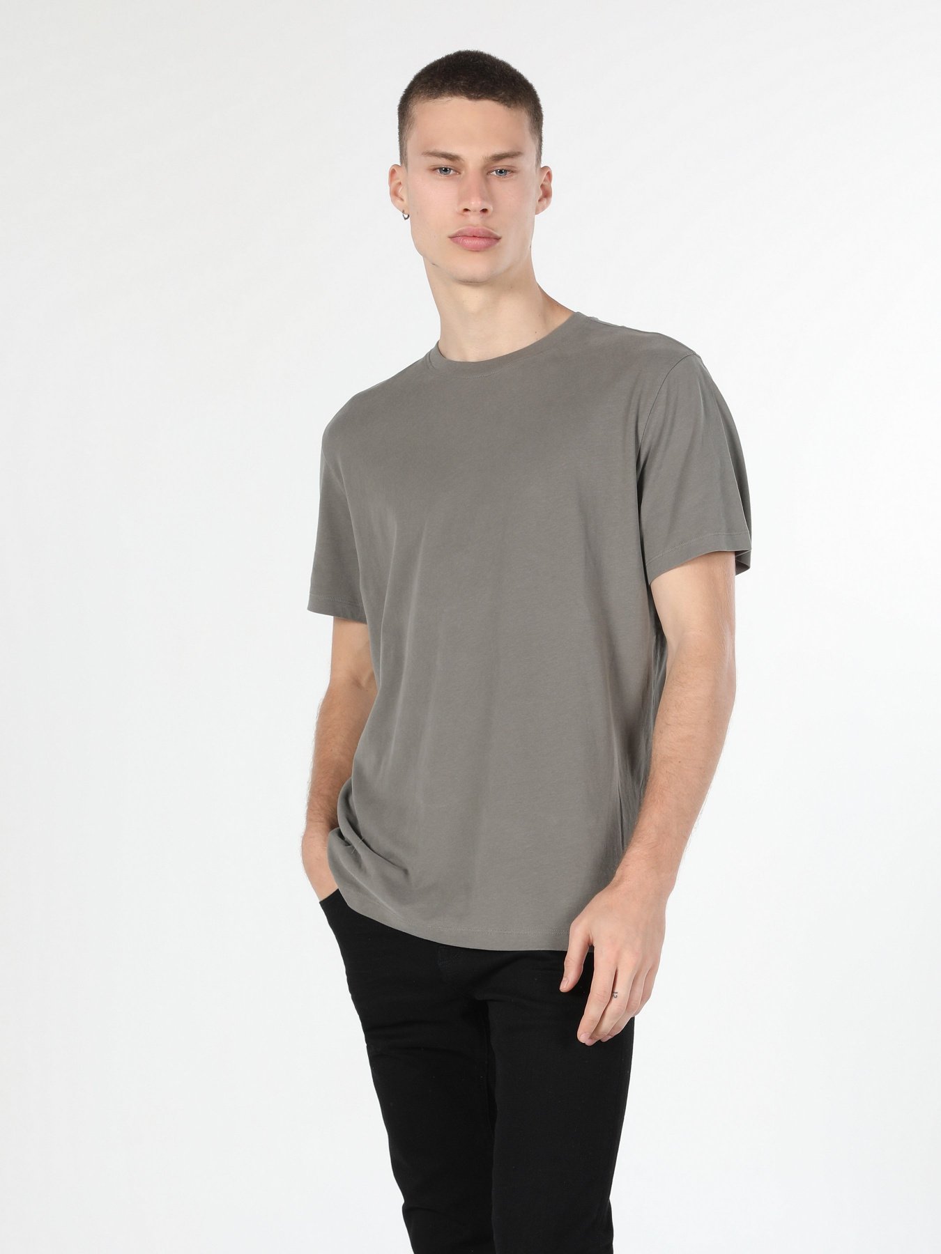 Футболка Colin’s модель CL1059868LKH Фото