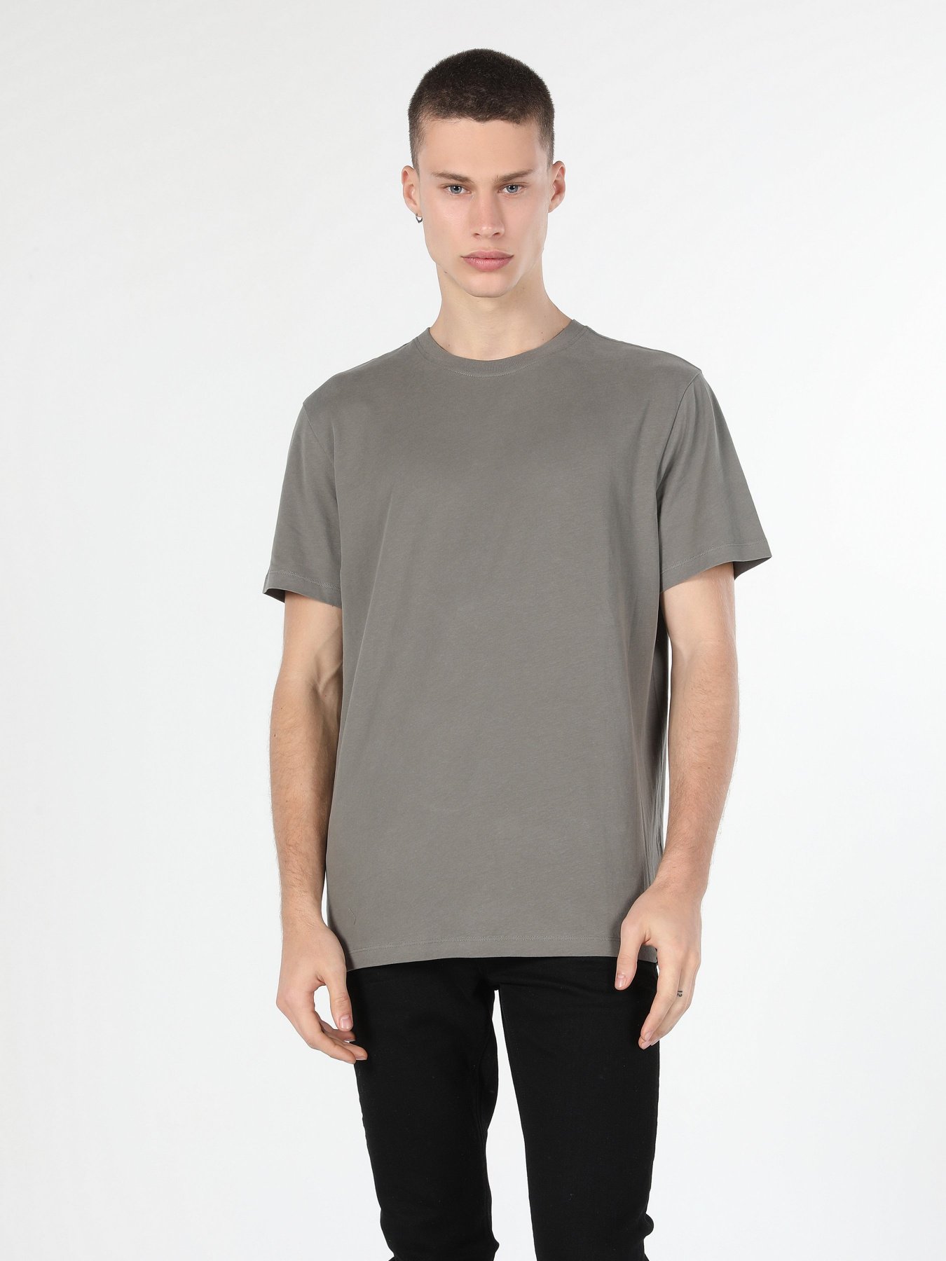 Футболка Colin’s модель CL1059868LKH Фото