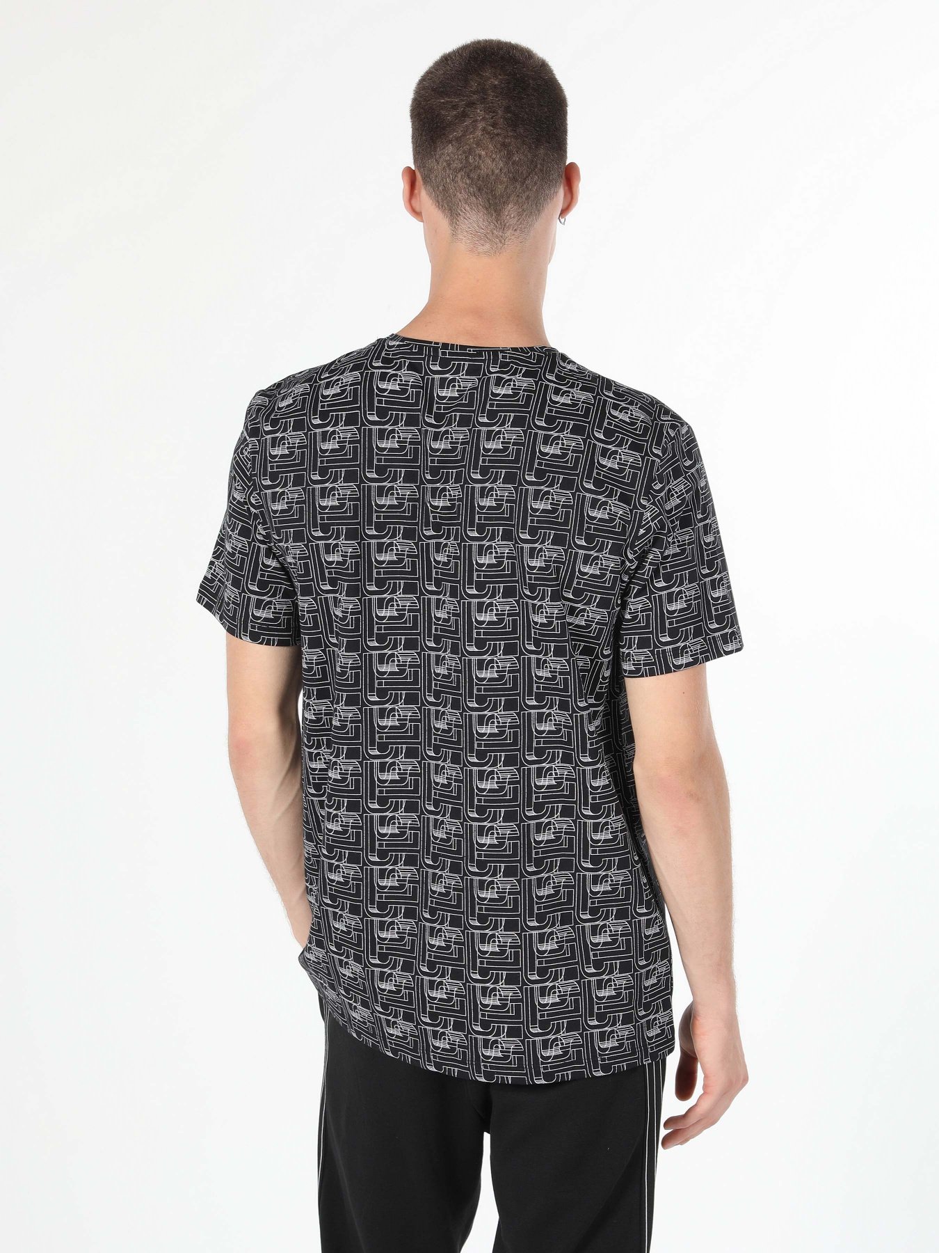 Футболка Colin’s модель CL1059972BLK Фото