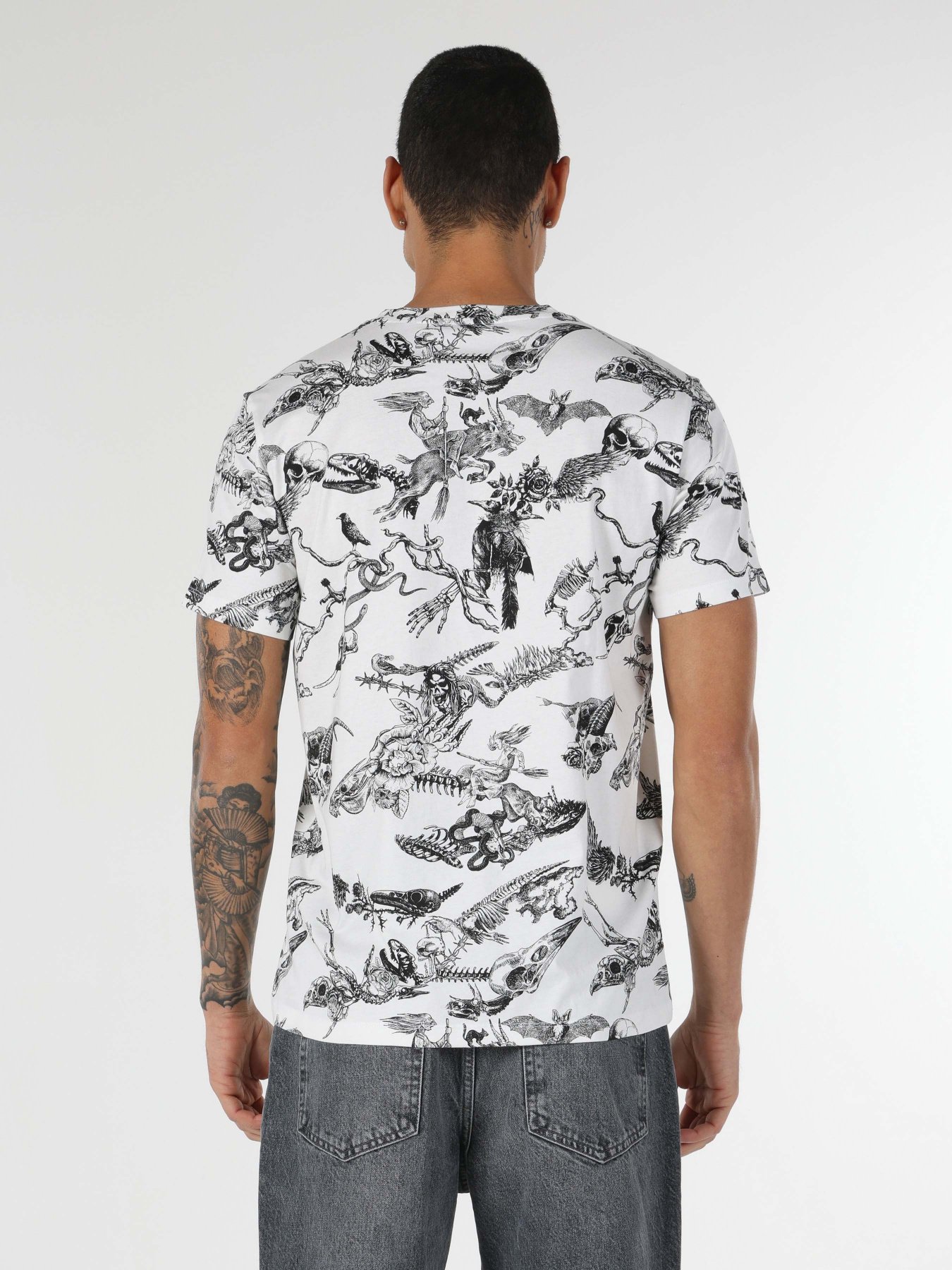 Футболка Colin’s модель CL1061147OFW Фото