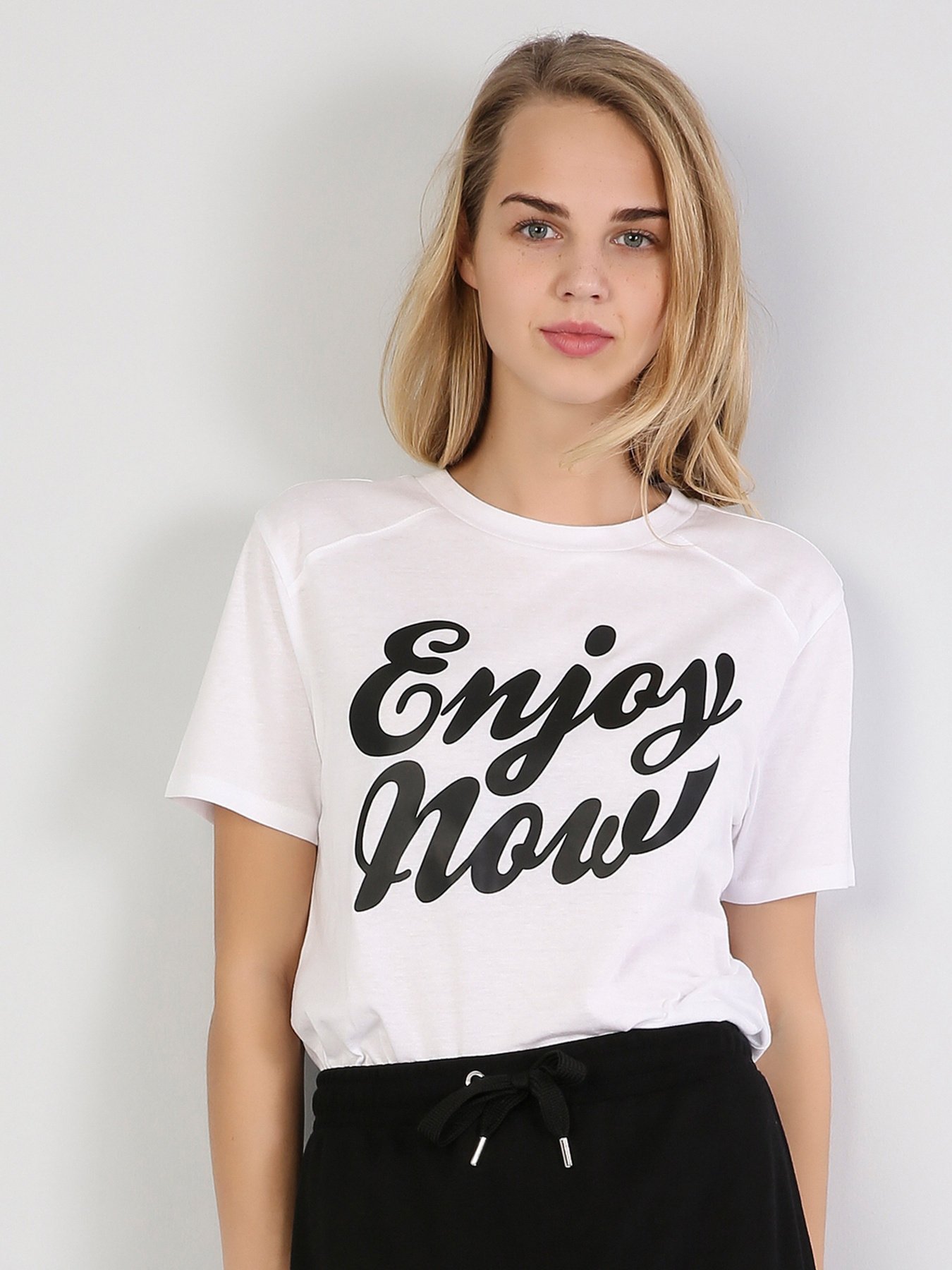 Футболки и поло Colin’s модель CL1041973WHT Футболки и поло Colin’s модель CL1041973WHT Фото