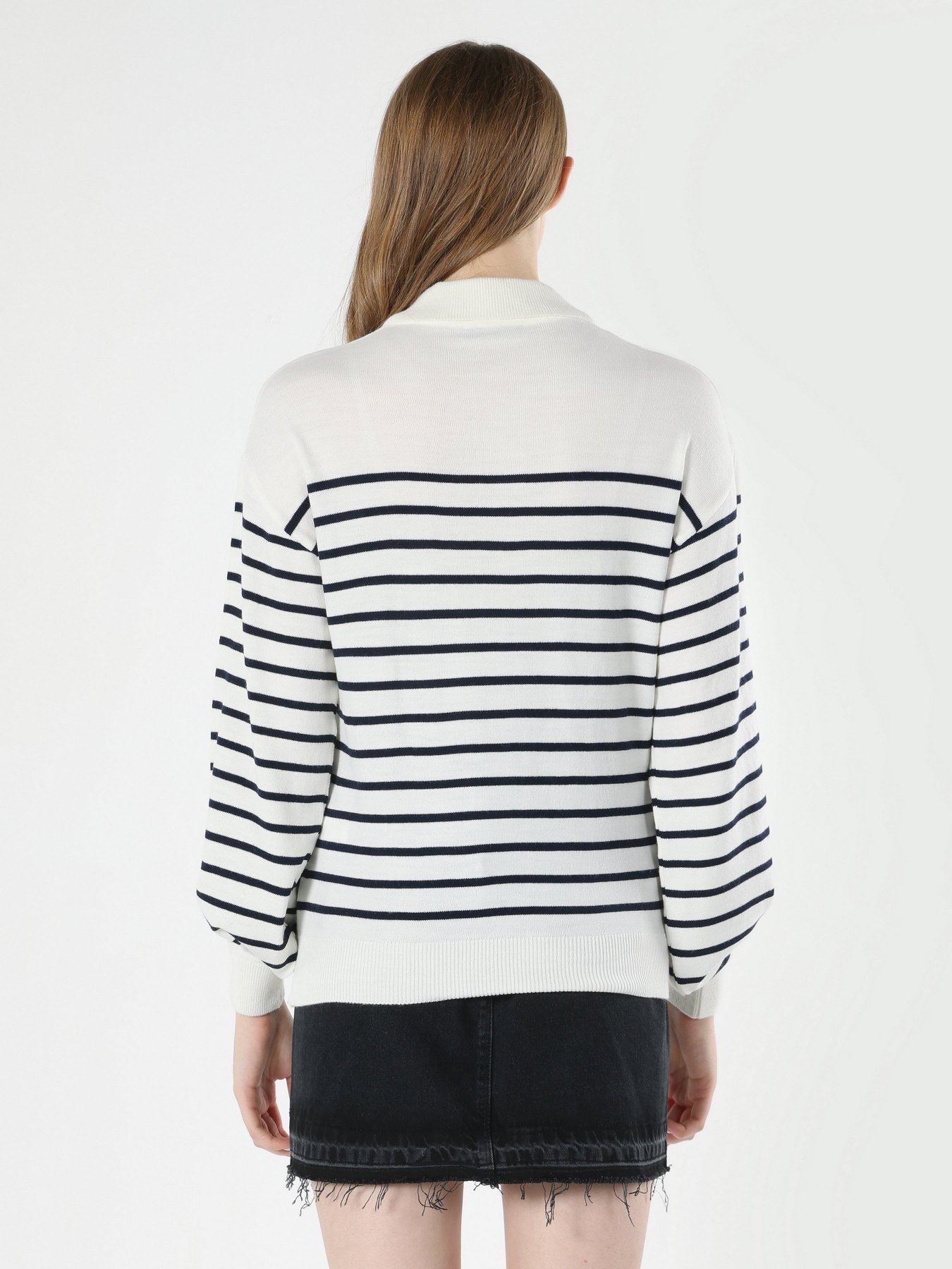 Джемпер Colin’s модель CL1061976ECR Фото