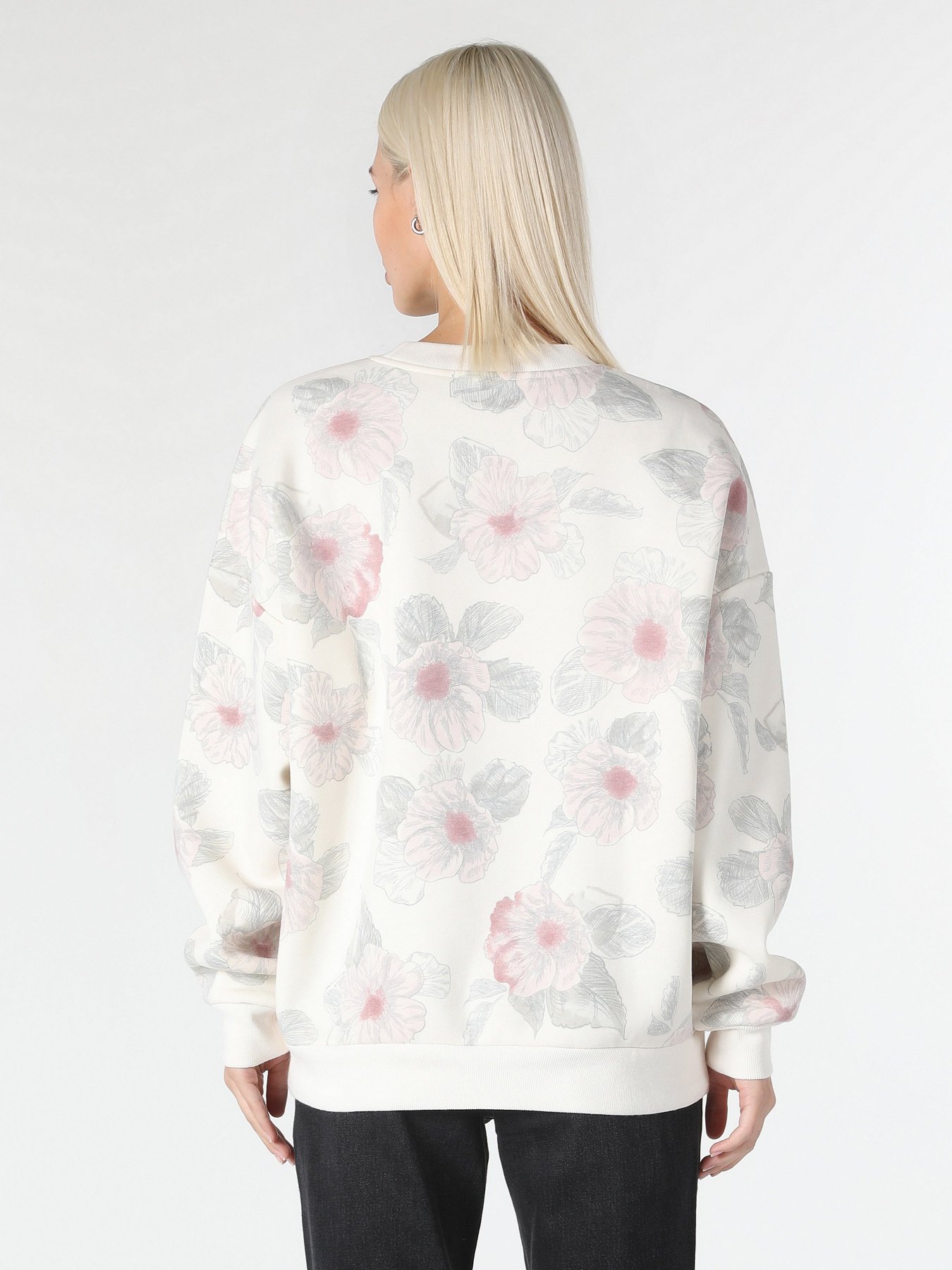 Свитшот Colin’s модель CL1062019ECR Фото