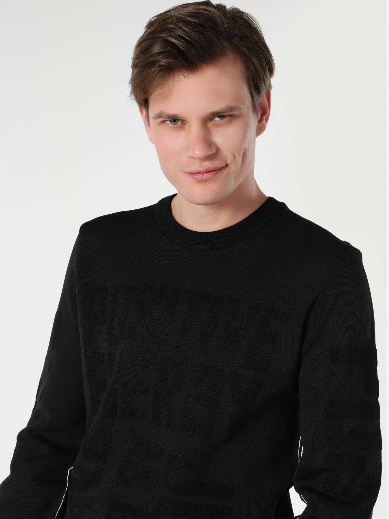 Джемпер Colin’s модель CL1062328BLK Фото