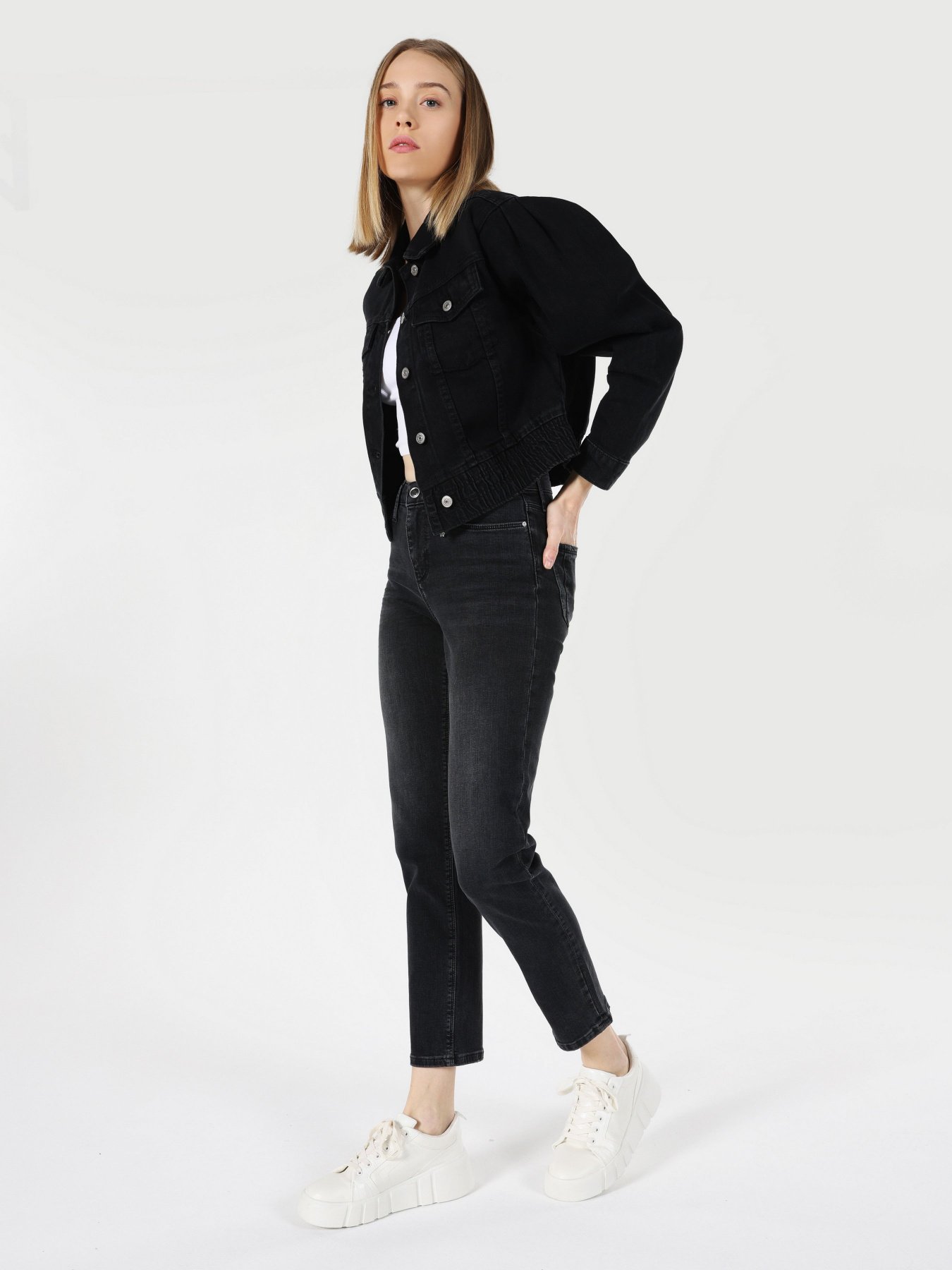 Джинсова куртка Colin’s модель CL1062331DN42411 Джинсова куртка Colin’s модель CL1062331DN42411 Фото