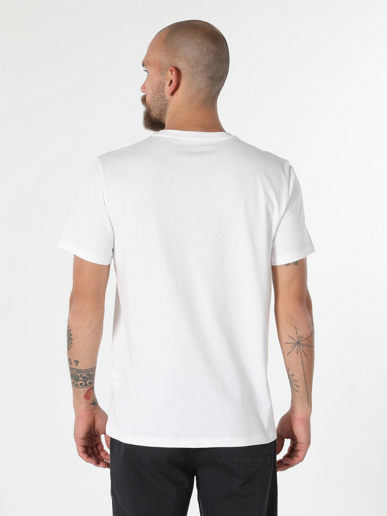 Футболка Colin’s модель CL1062500OFW Фото