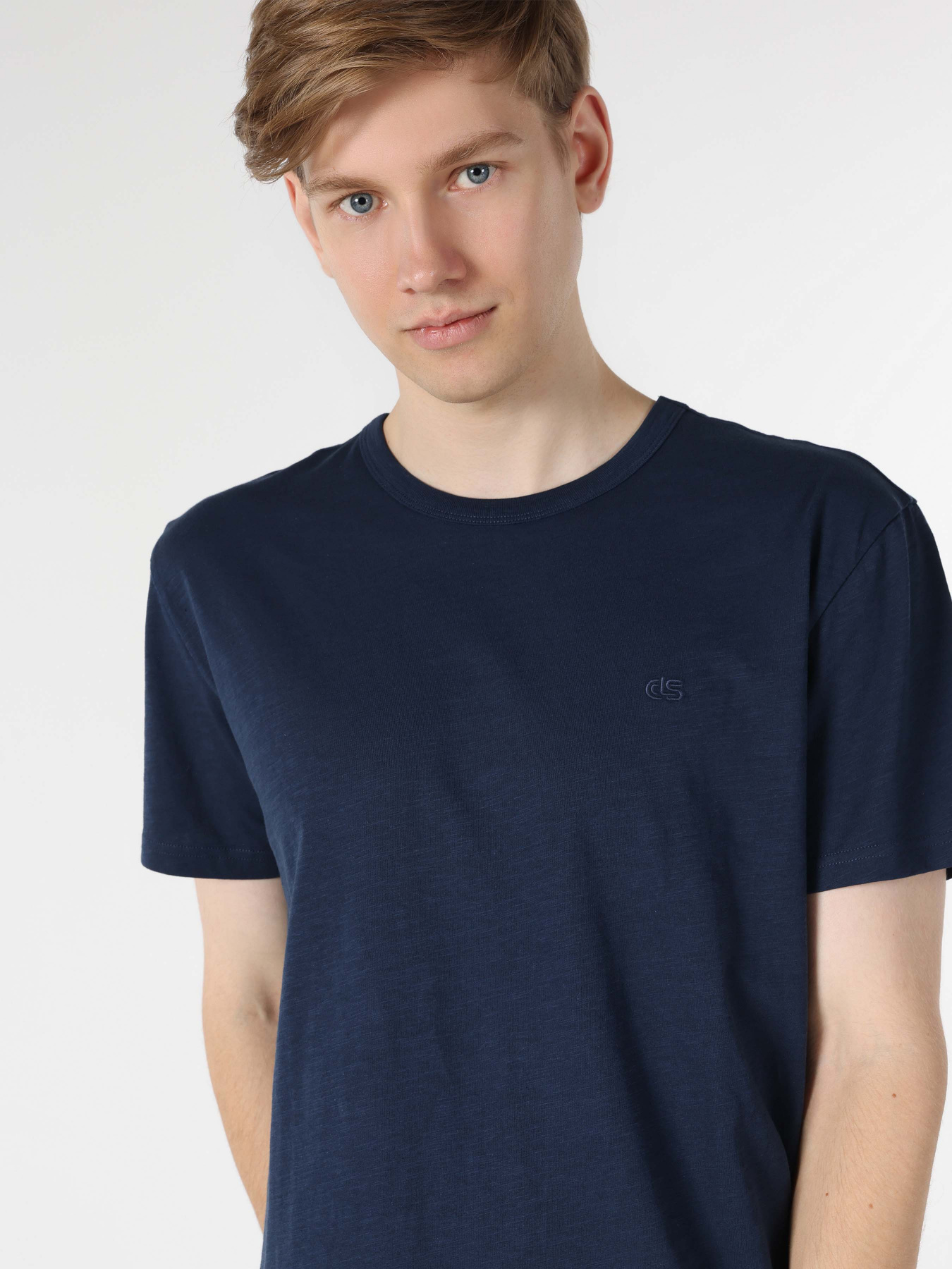 Футболка Colin’s модель CL1062941NAV Футболка Colin’s модель CL1062941NAV Фото