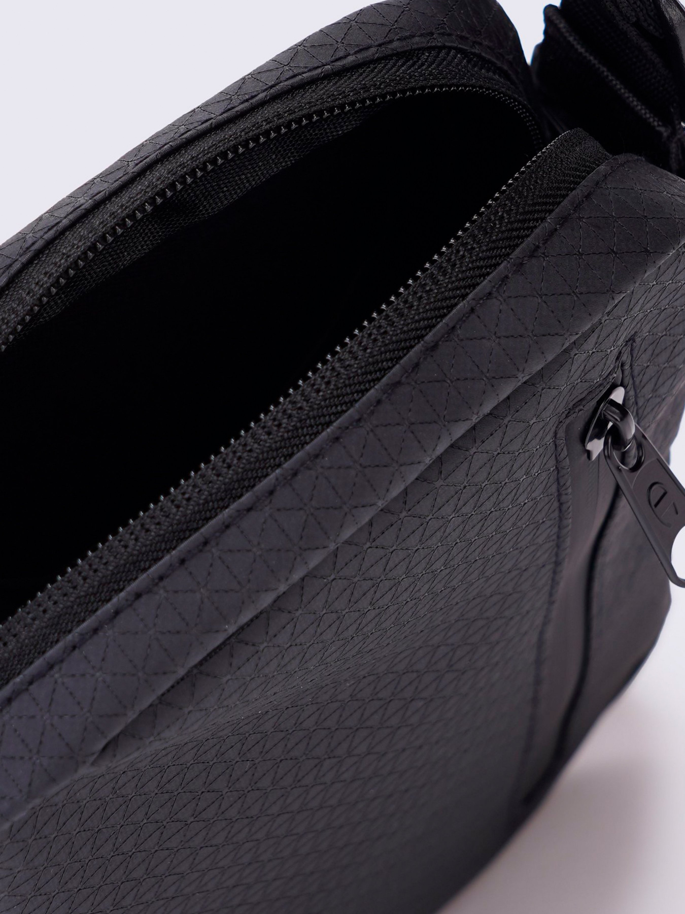 Сумка Champion модель chaCHE211M103-01 Сумка Champion модель chaCHE211M103-01 Фото