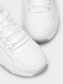 Кросівки повсякденні Champion RECESS модель chaS32189-WHT/SILM Фото