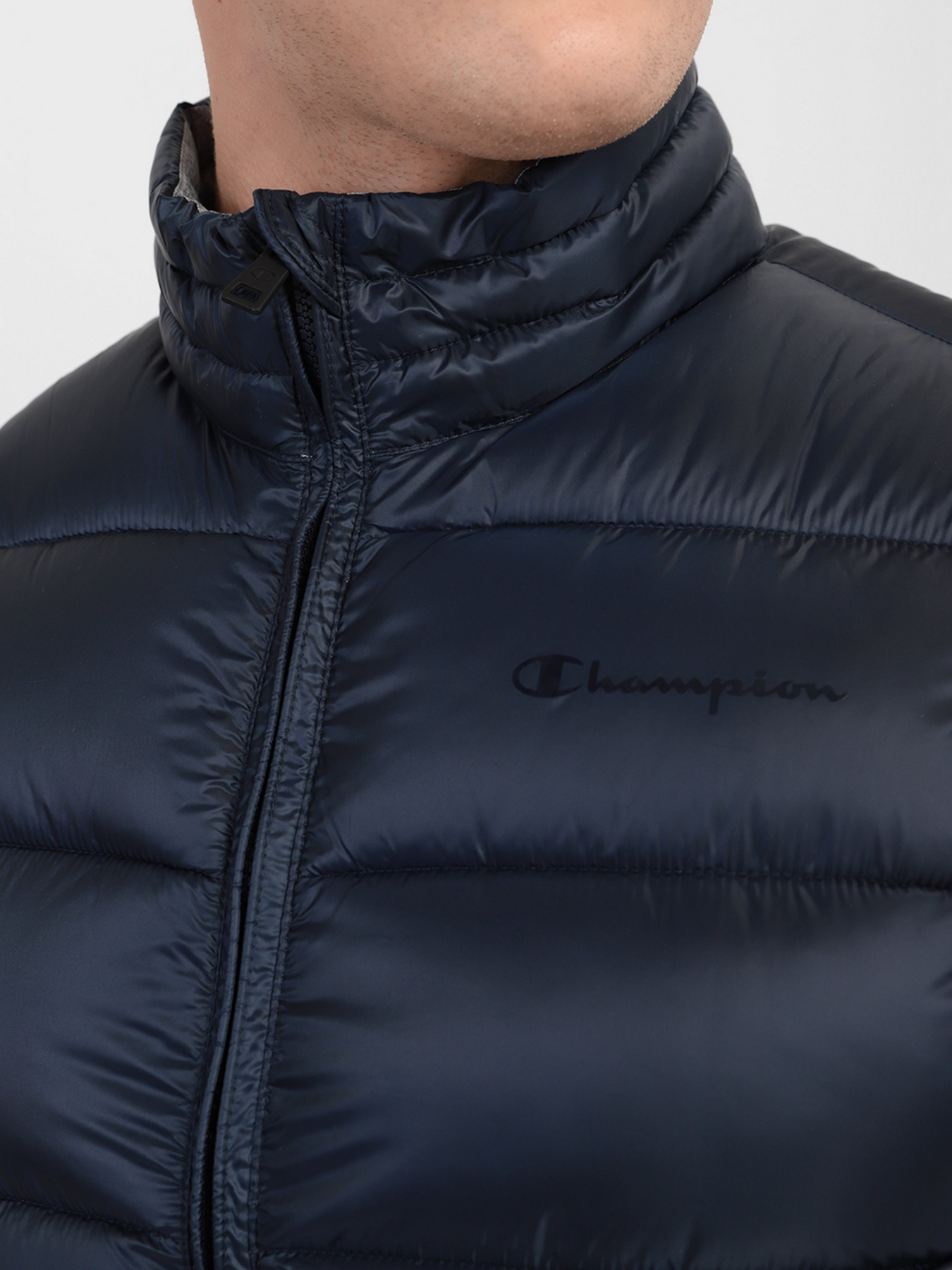 Жилет с утеплителем Champion модель cha216650-NNY/NOXM Фото