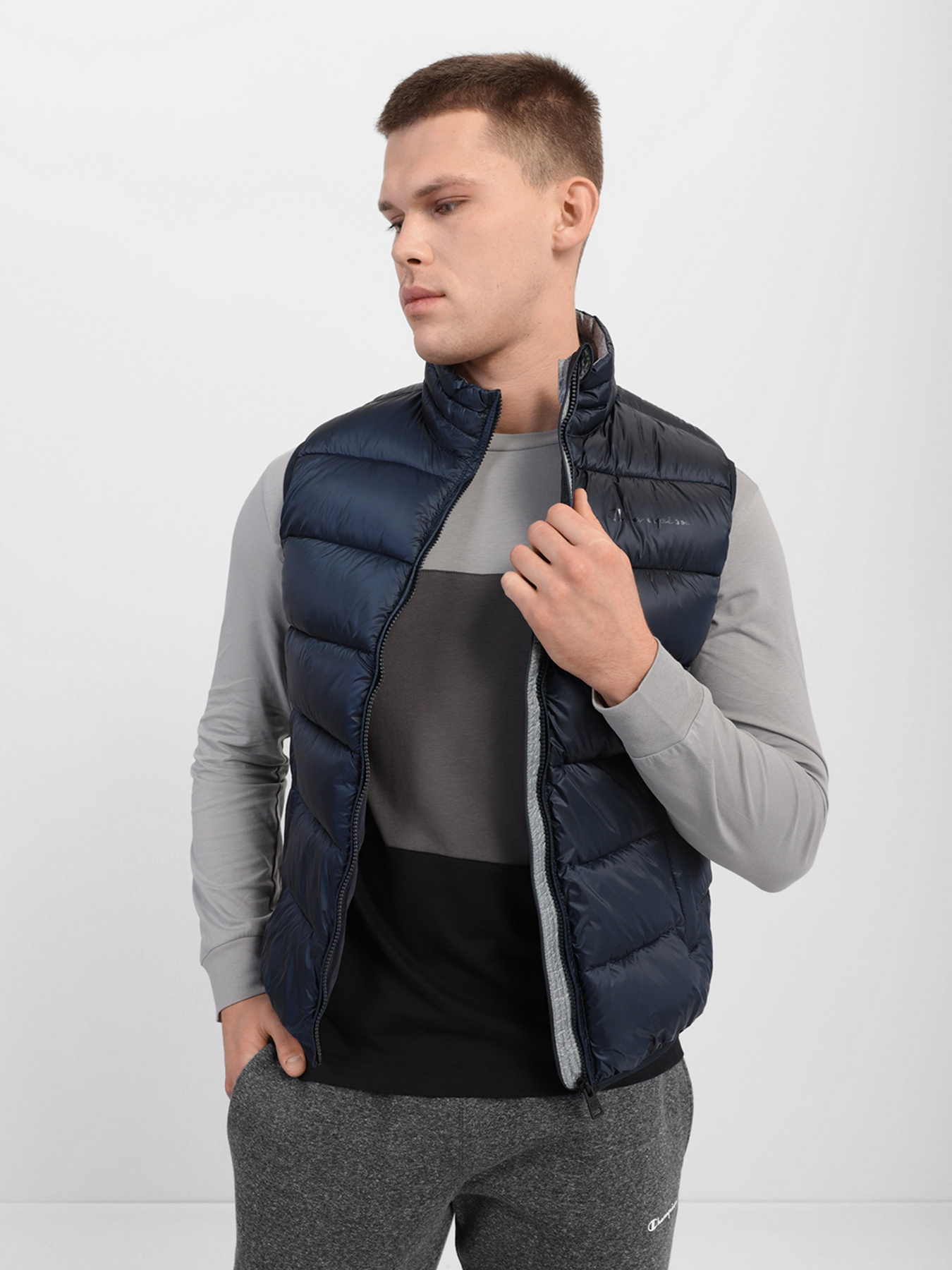 Жилет с утеплителем Champion модель cha216650-NNY/NOXM Фото